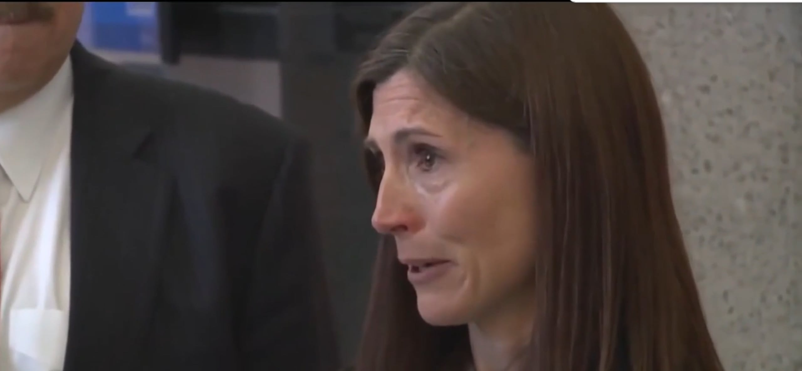 Tracy Ferriter, madre que se declaró culpable de maltrato en Florida (Fotocaptura video de Telemundo 51)