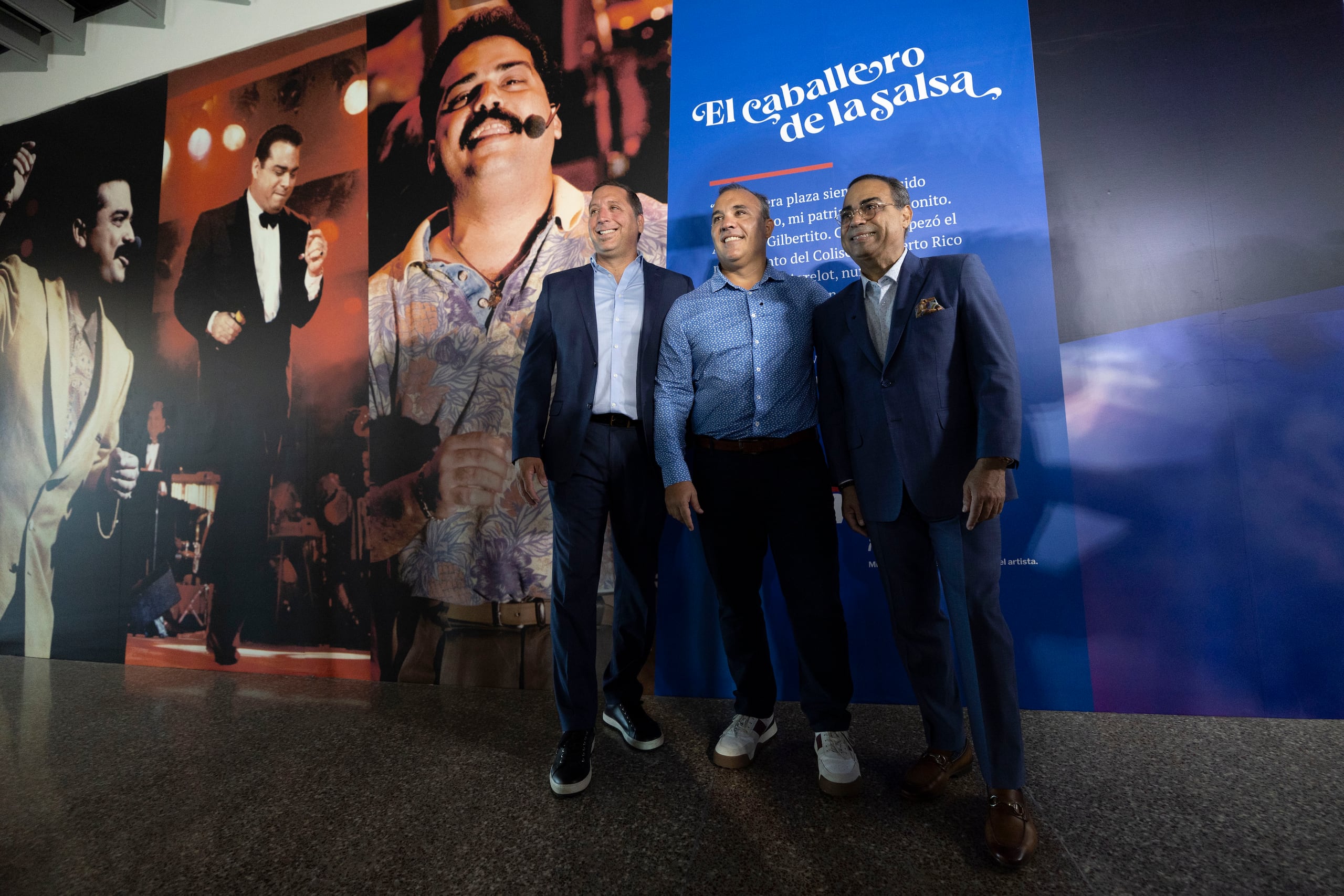 La develación del nuevo #CholiWalls en honor al salsero estuvo a cargo de Jorge Pérez, gerente general regional de ASM Global y gerente general del Coliseo de Puerto Rico, y de Pedro Zorrilla, principal oficial ejecutivo de GFR Media.