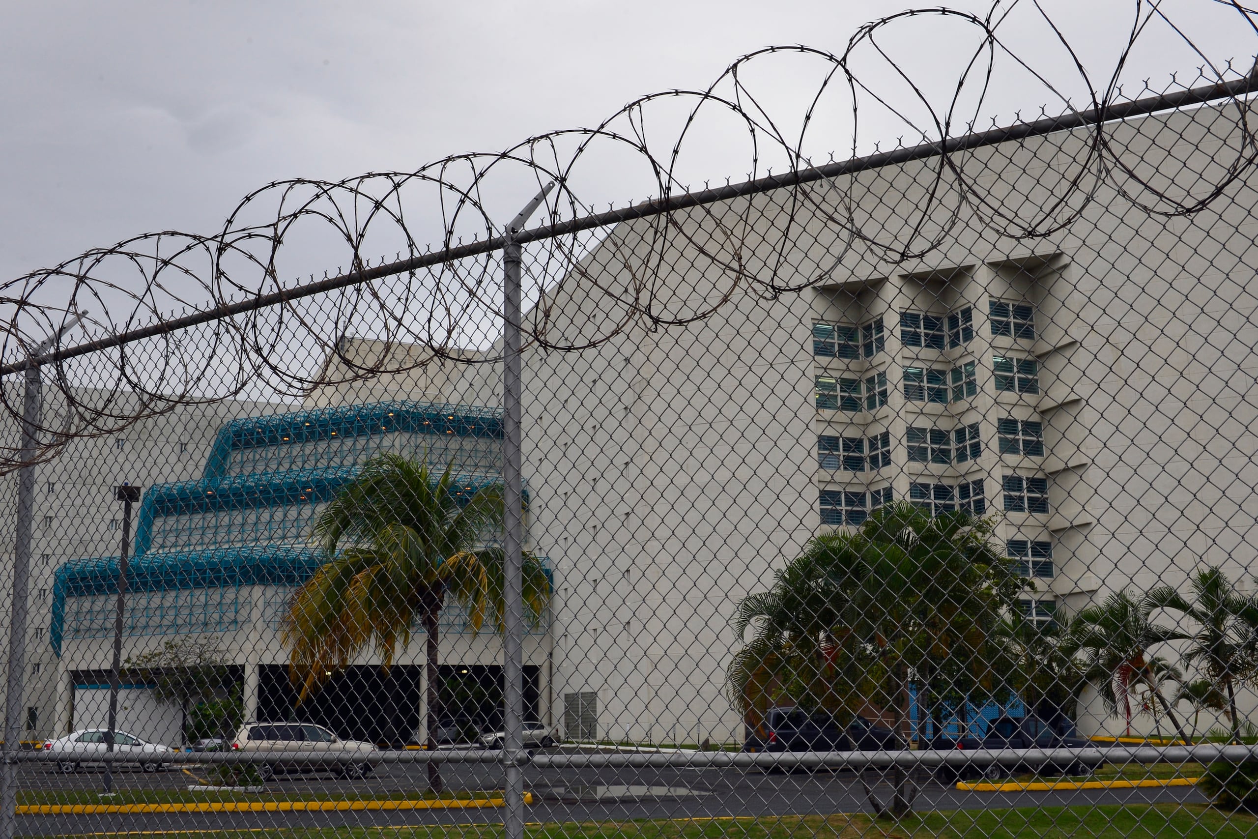El Centro de Detención Metropolitano es una instalación de detención federal localizada en Guaynabo.