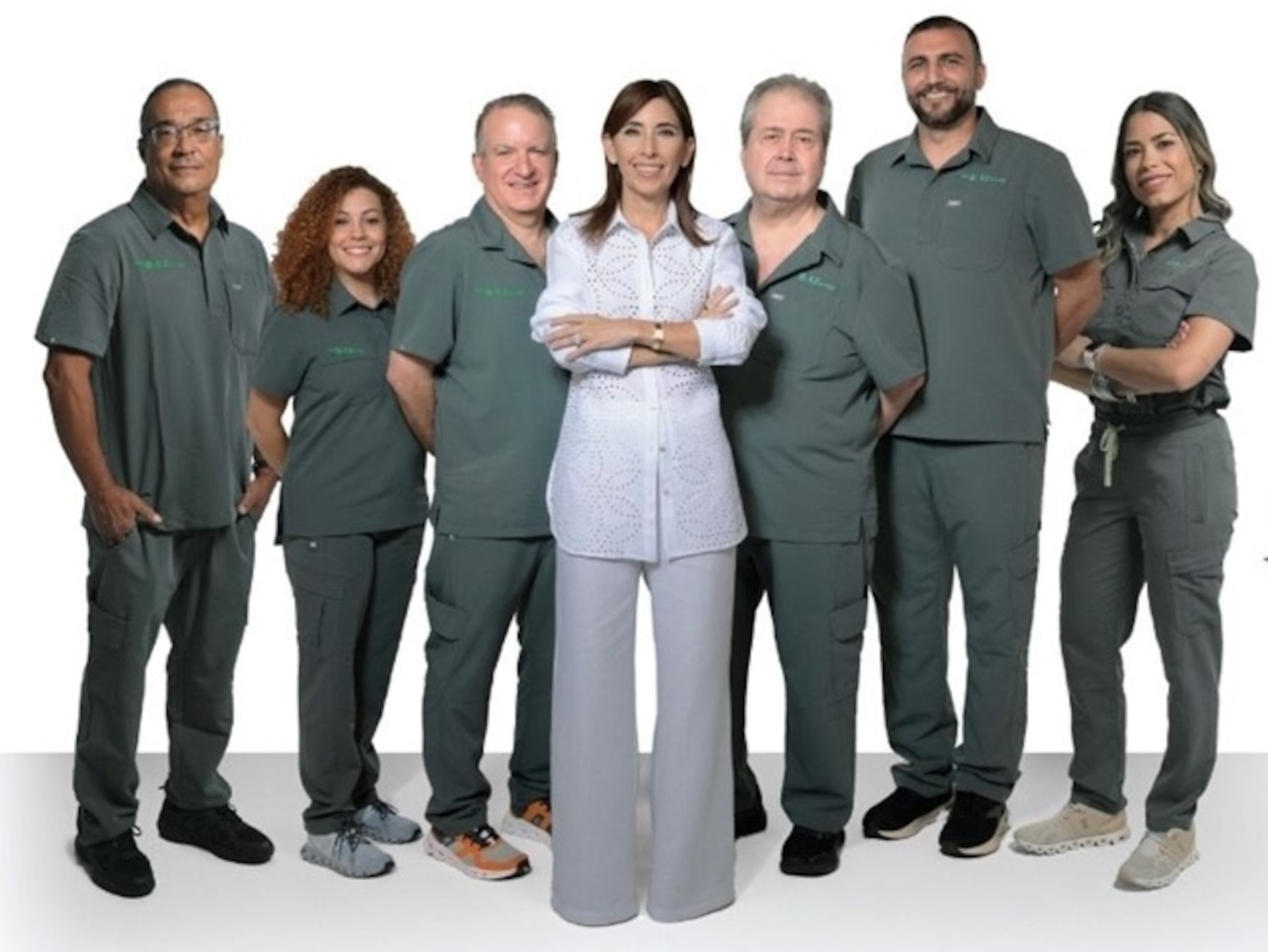 De izquierda a derecha, Dr. Ismael Medina, Dra. Ana Silva, Dr. Francisco Plá, María Criado, Dr. Germán Ramírez, Dr. Hernán Malas y Dra. Stella Rodríguez.