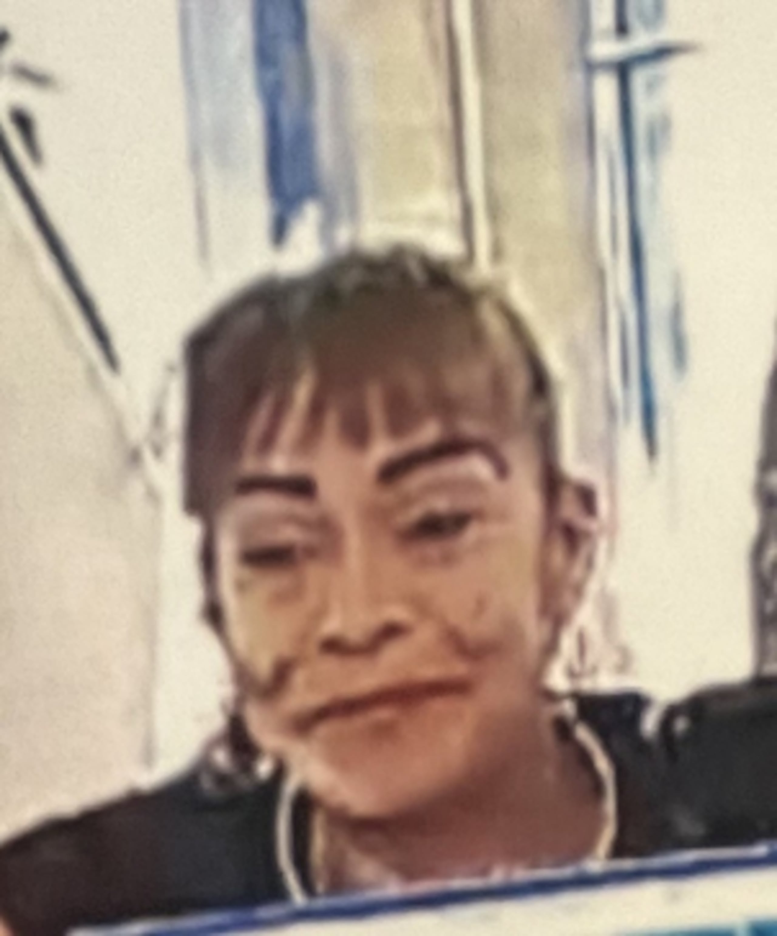 La División de Fraude del Cuerpo de Investigaciones Criminales (CIC) de Vega Baja, diseminó la foto de esta mujer considerada sospechosa de cometer fraude bancario. Si la ha visto llame al (787) 343-2020.