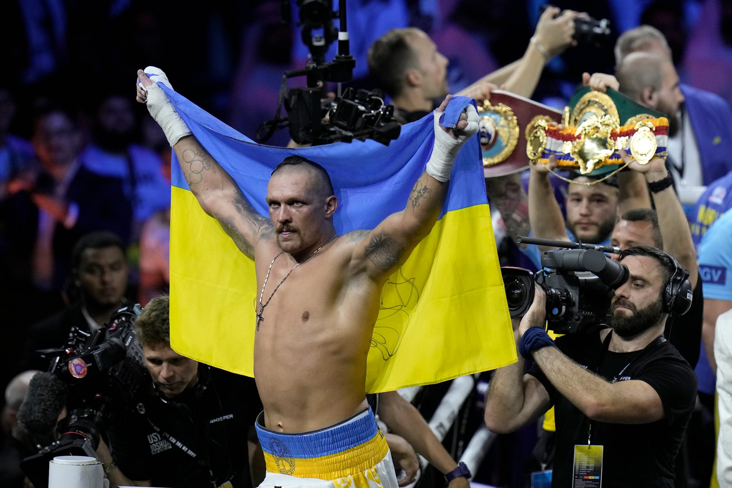Oleksandr Usyk tiene en su poder cuatro cinturones de la división completa.