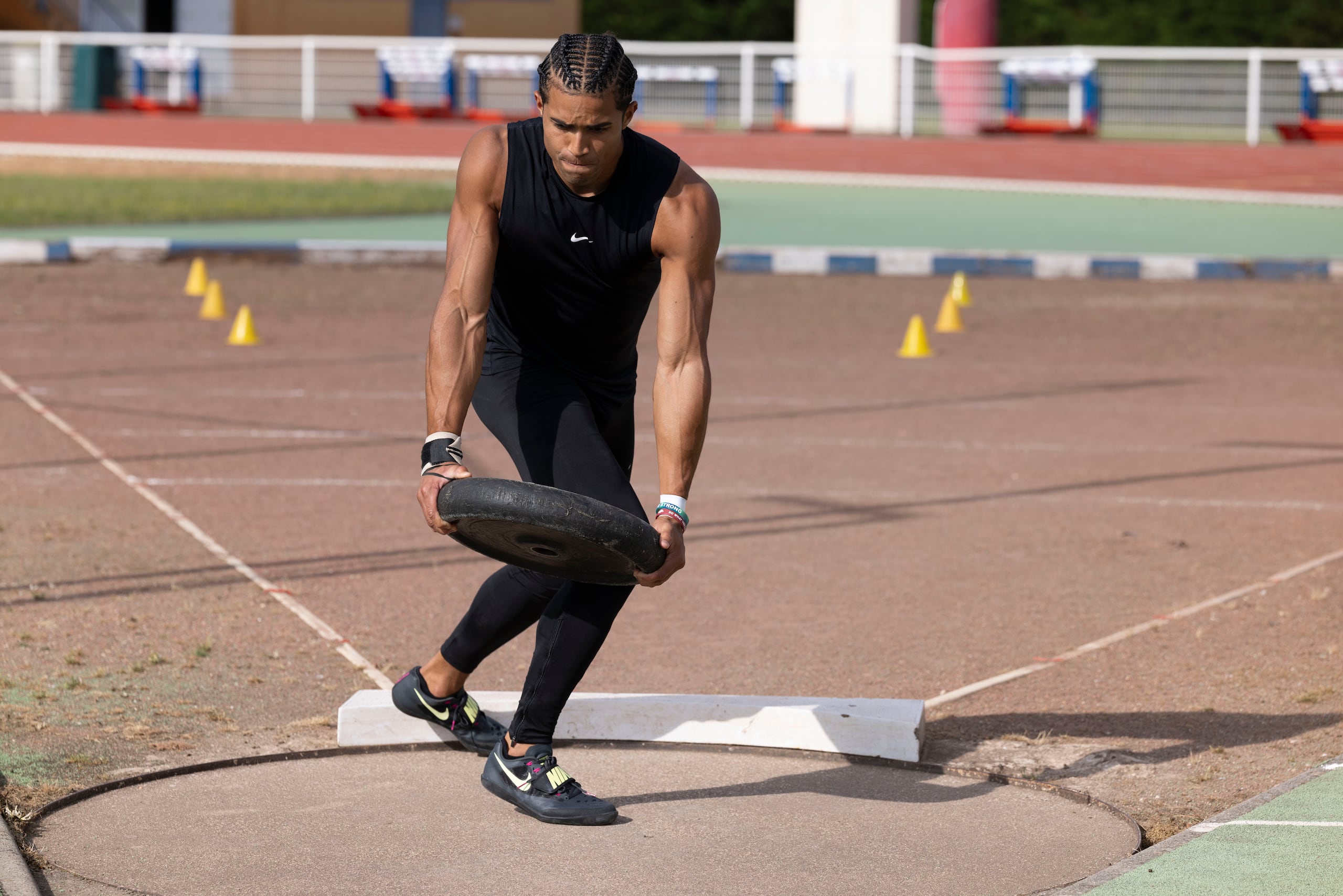 El decatleta Ayden Owens Delerme también estaba desde la semana pasada en Dijon.