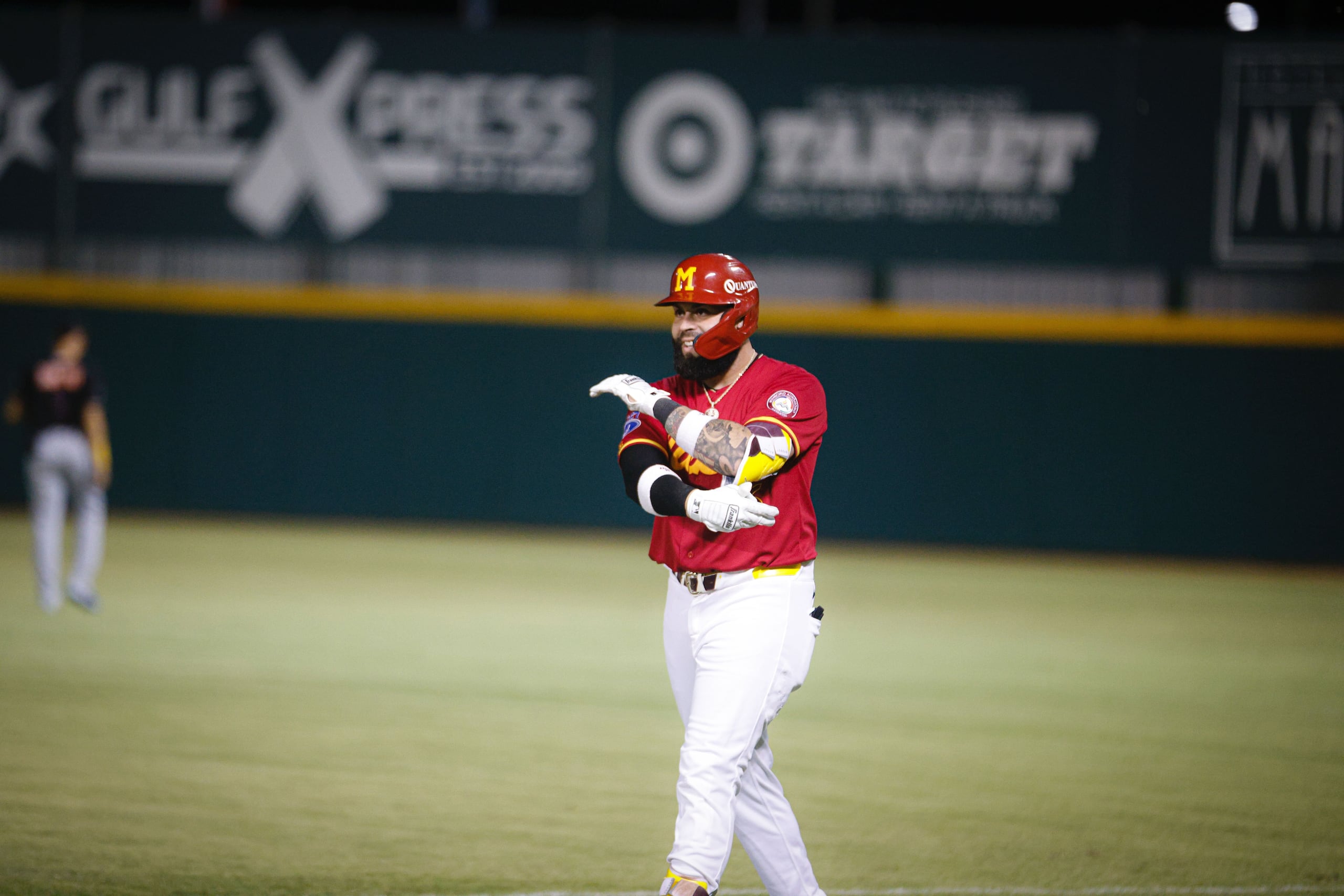 Emmanuel "Pulpo" Rivera lidera la ofensiva de los Indios y del torneo con promedio de .390.