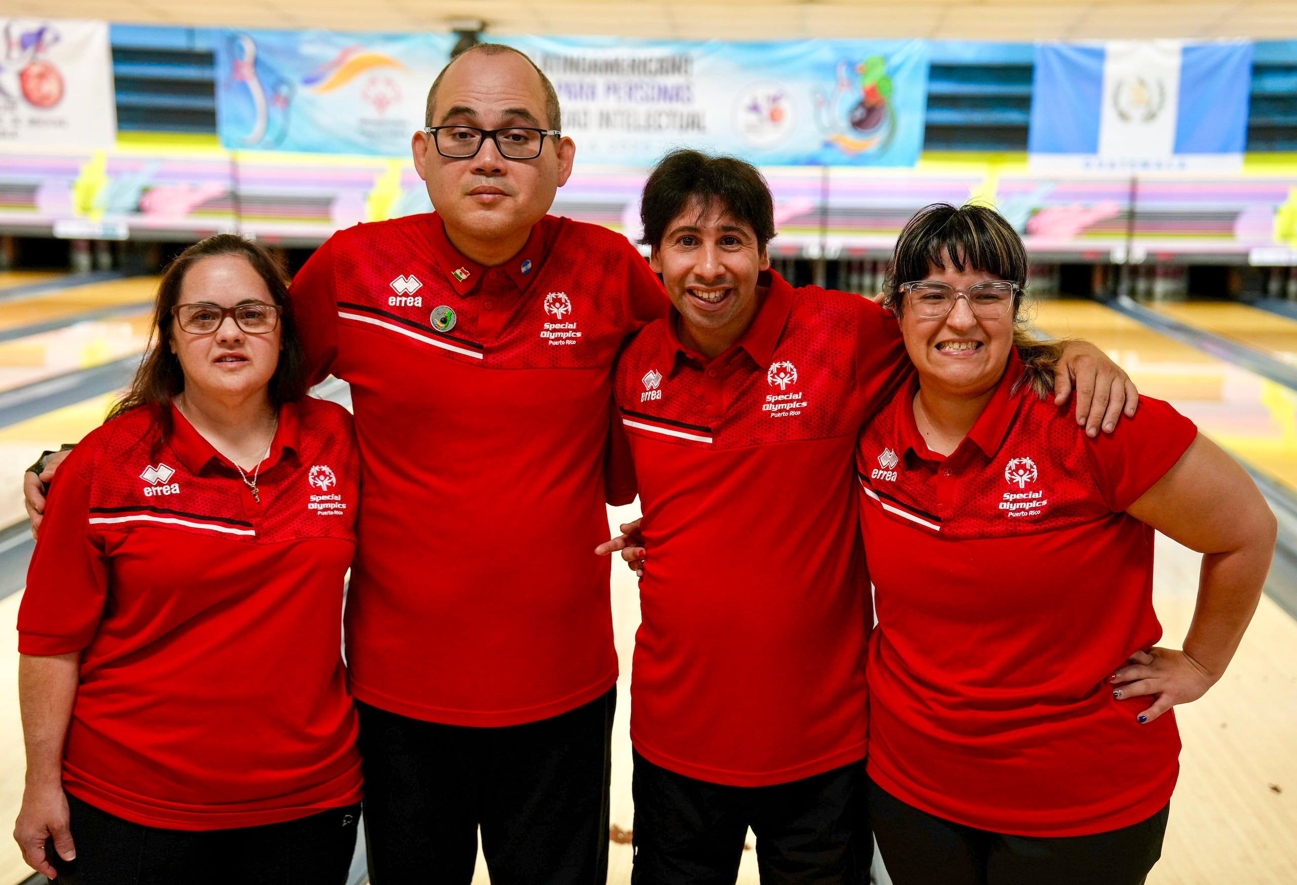 De izquierda a derecha, Christine Medina, José Torres, José Hernández y Ninoshka Rodas.
