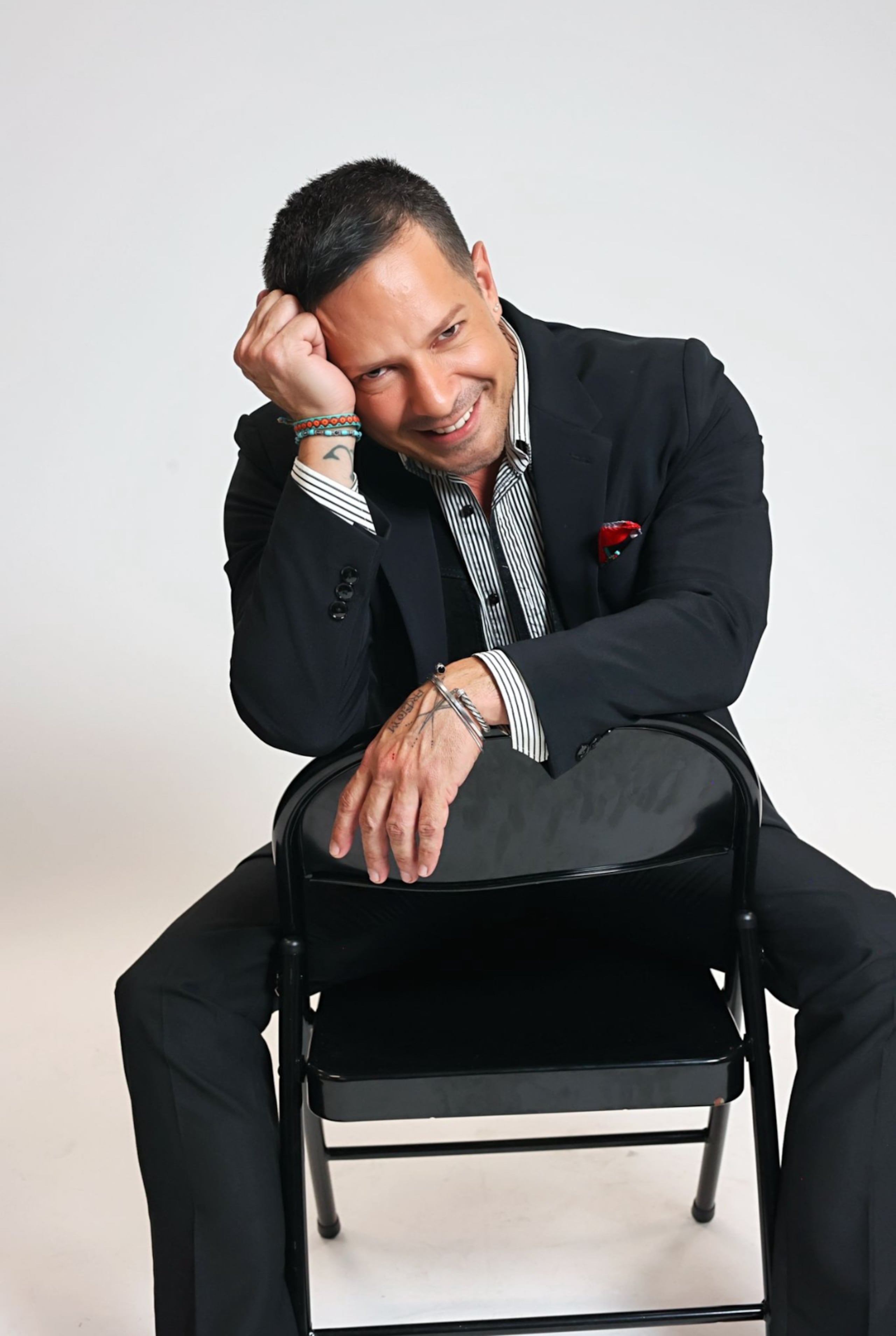 El puertorriqueño Derek Díaz comenzará una residencia musical todos los miércoles en Punto Fijo, en el Centro de Bellas Artes de Santurce a partir del 20 de agosto de 2025.