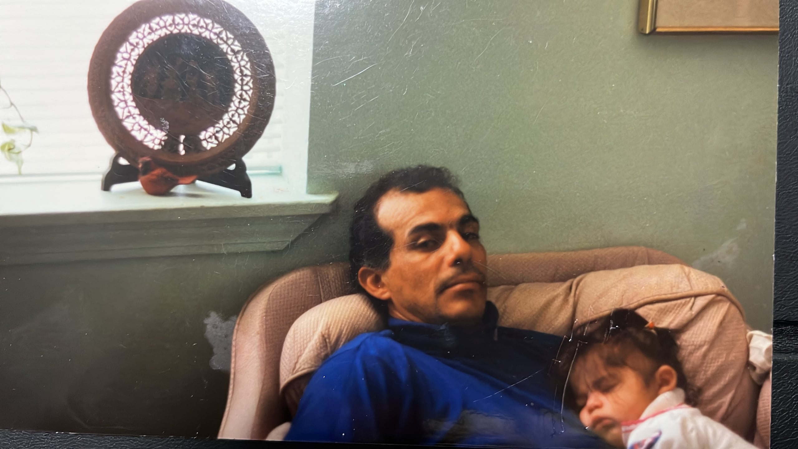 La Leona junto a su papá.