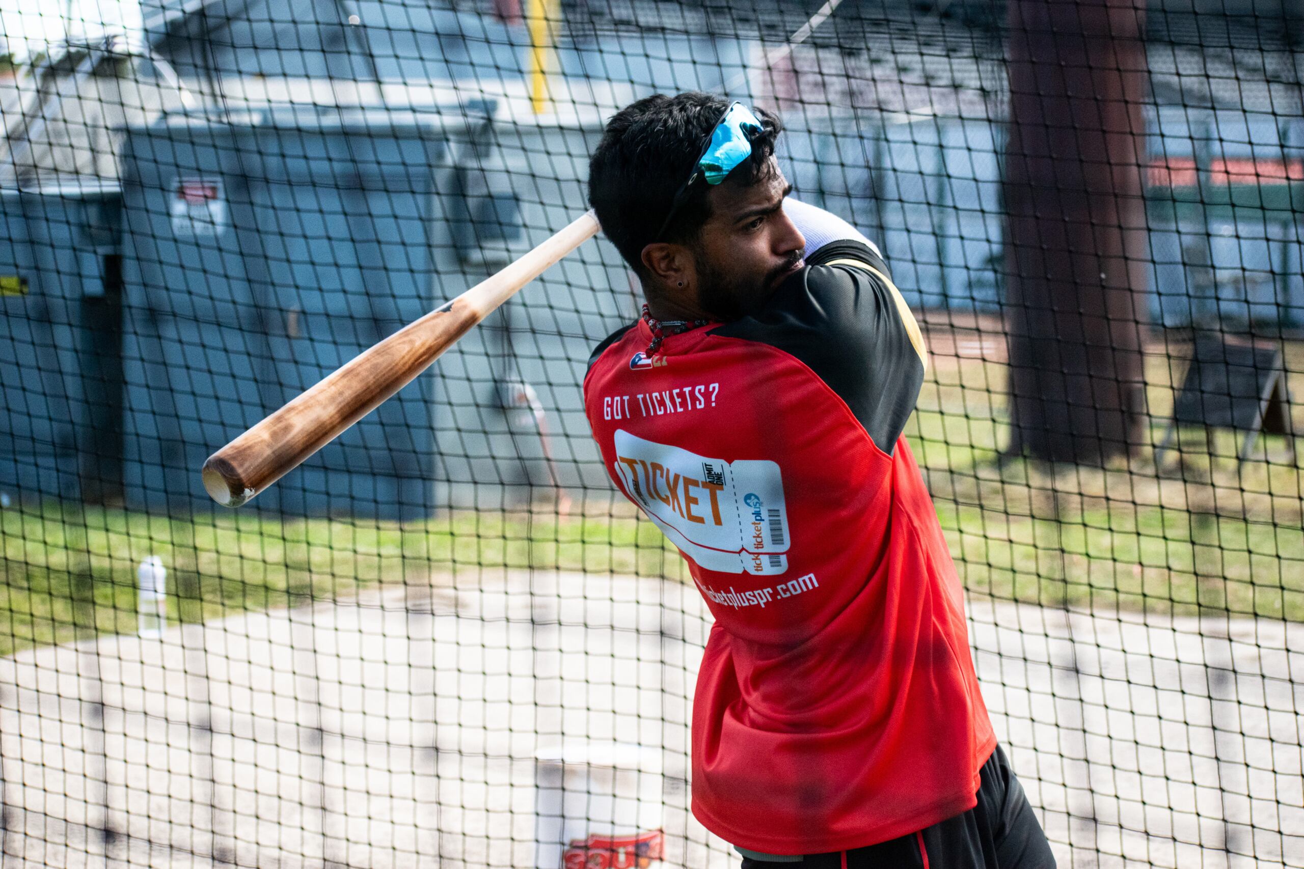 Jesmuel Valentín está participando de un mini campamento junto con un puñado de peloteros de los Leones.