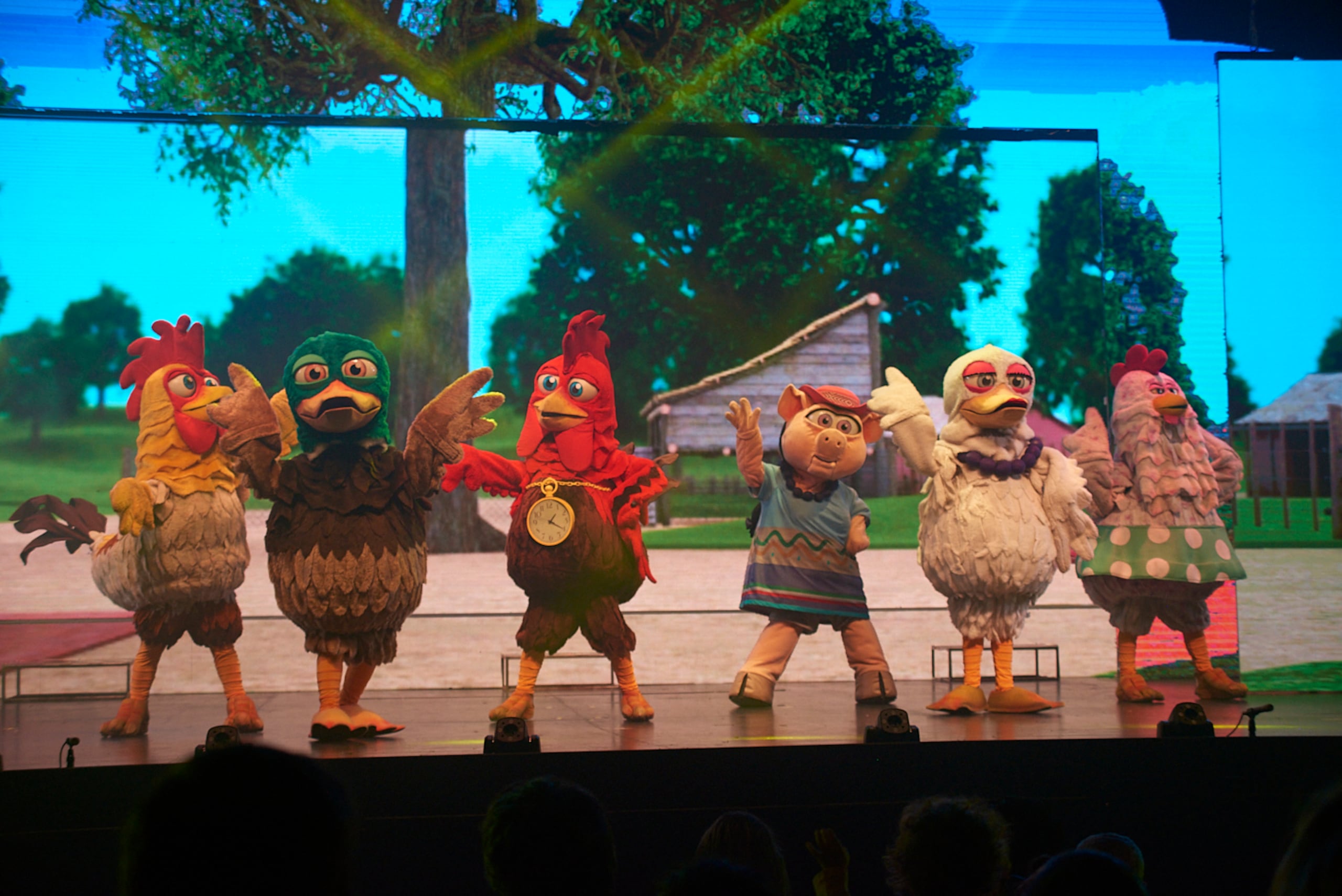 La grey infantil podrá cantar en vivo con los gallos Bartolito y Pinto, Pepe, el loro, y la Vaca Lola.