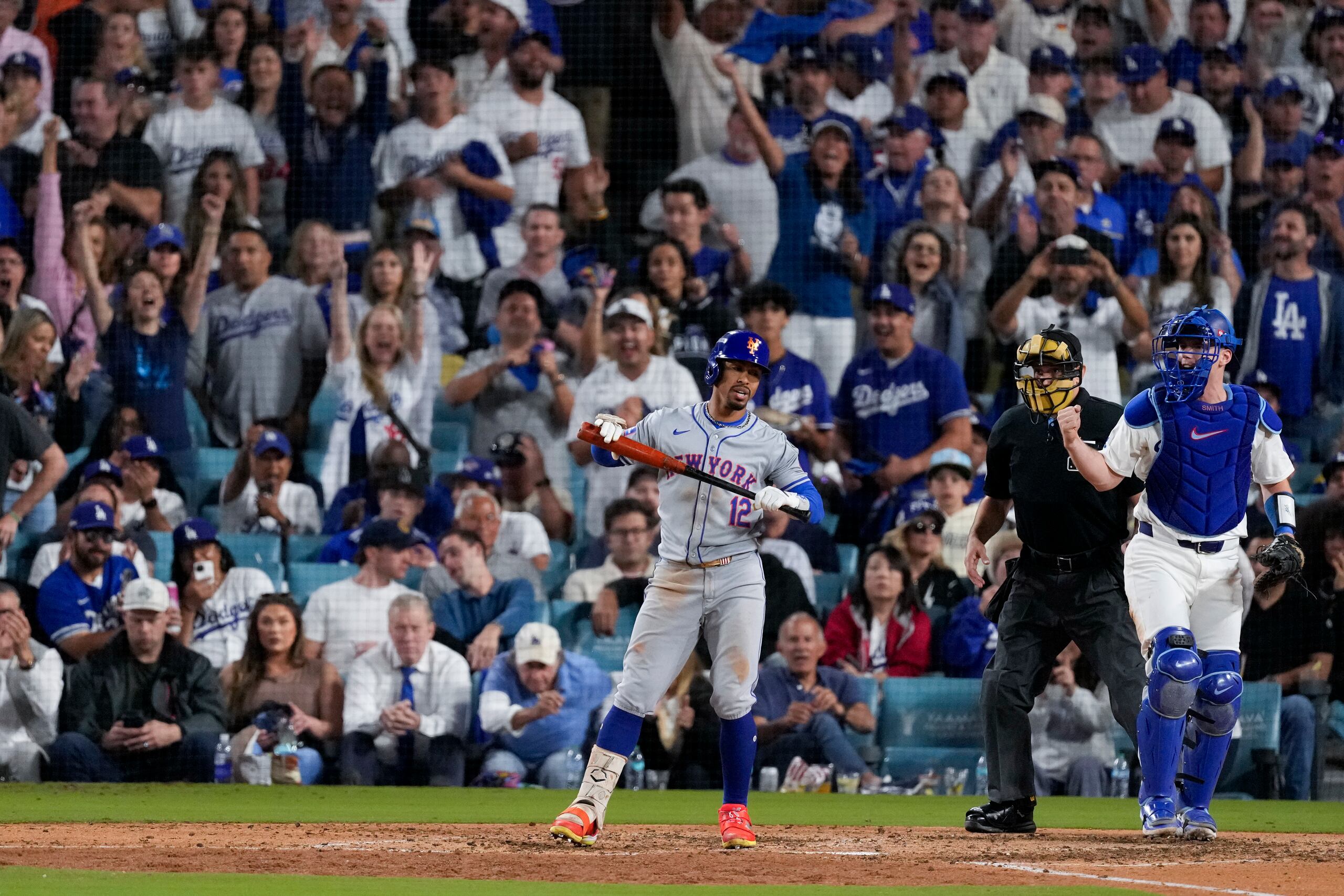 Francisco Lindor aparece aquí al ser ponchado en la séptima entrada en un momento crucial del juego que resultó en la eliminación de los Mets.