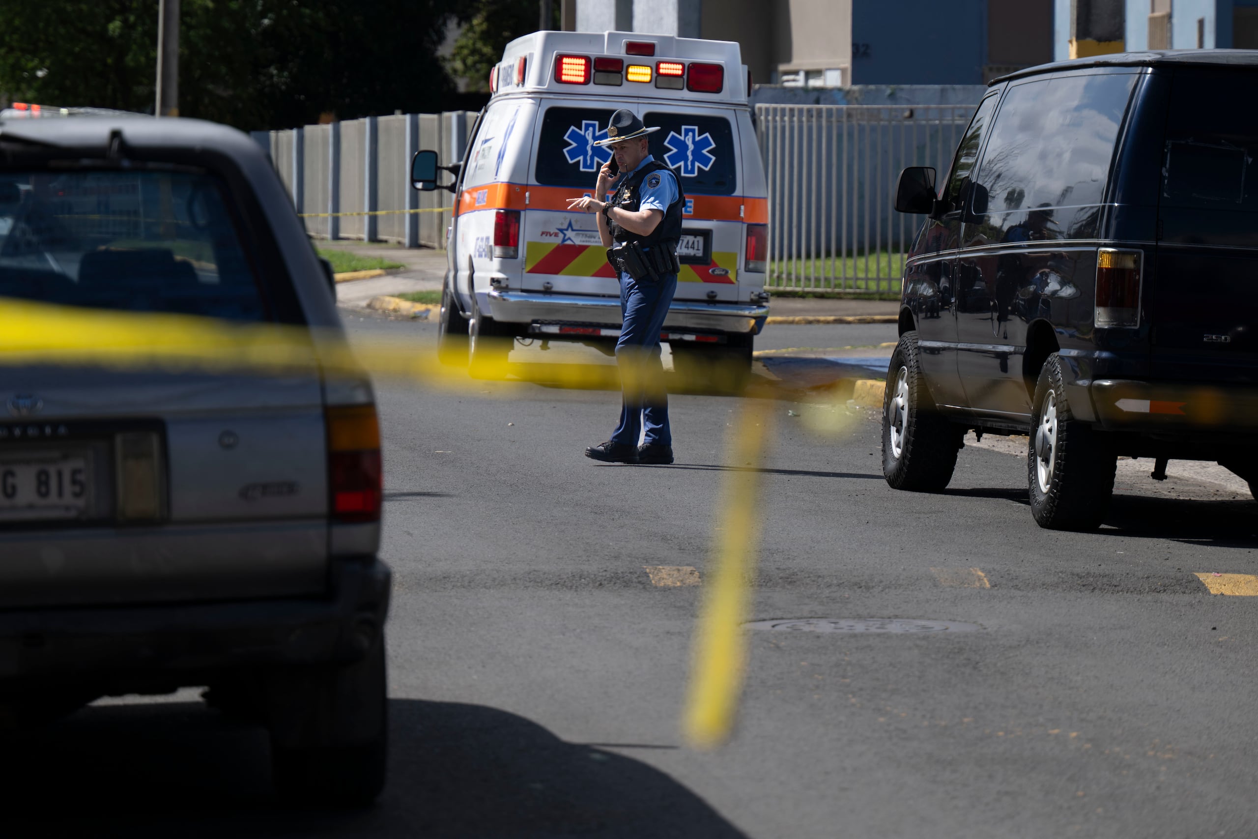 La División de Homicidios de Arecibo investiga los hechos.