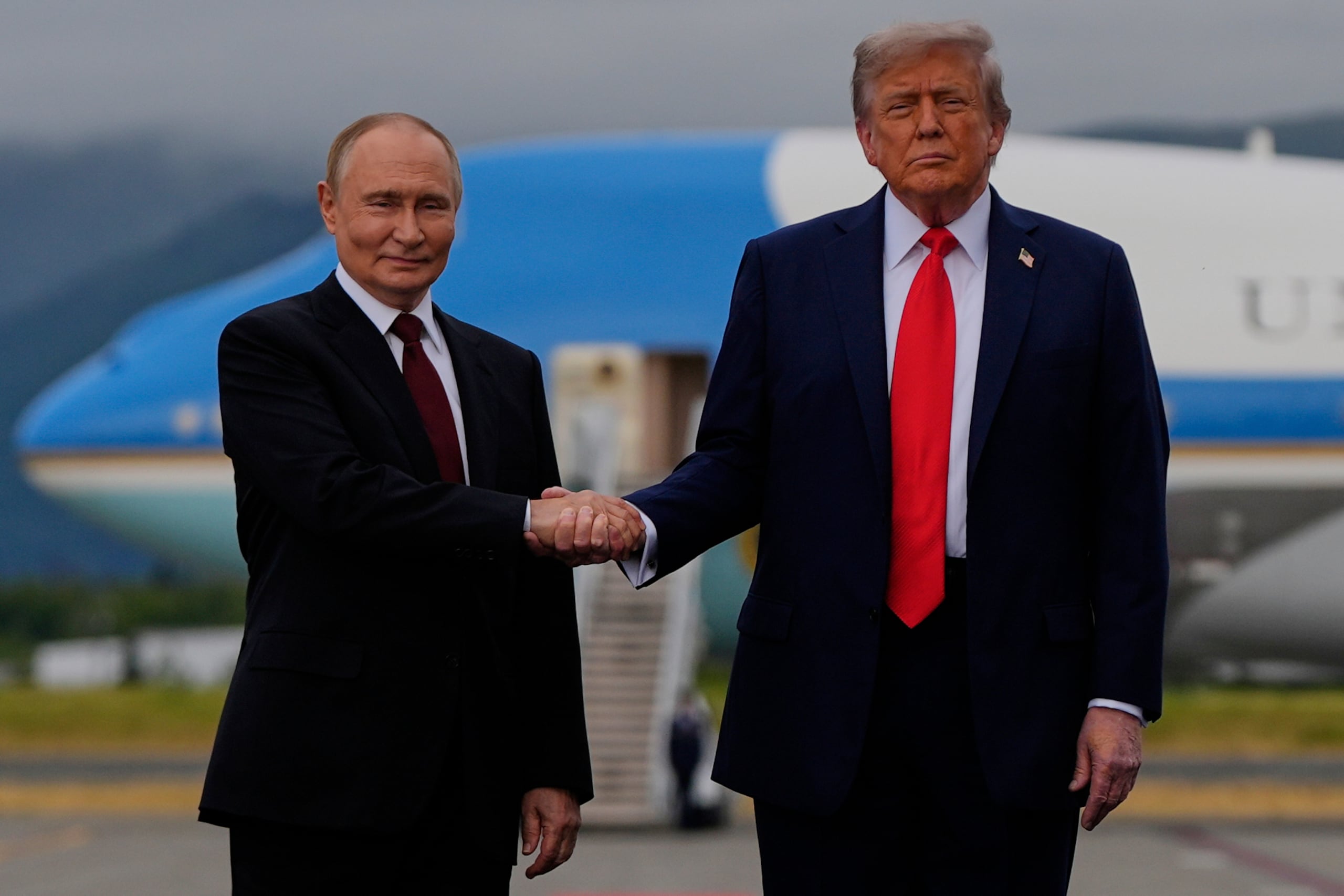 Vladimir Putin, presidente de Rusia, junto a Donald Trump, presidente de los Estados Unidos.