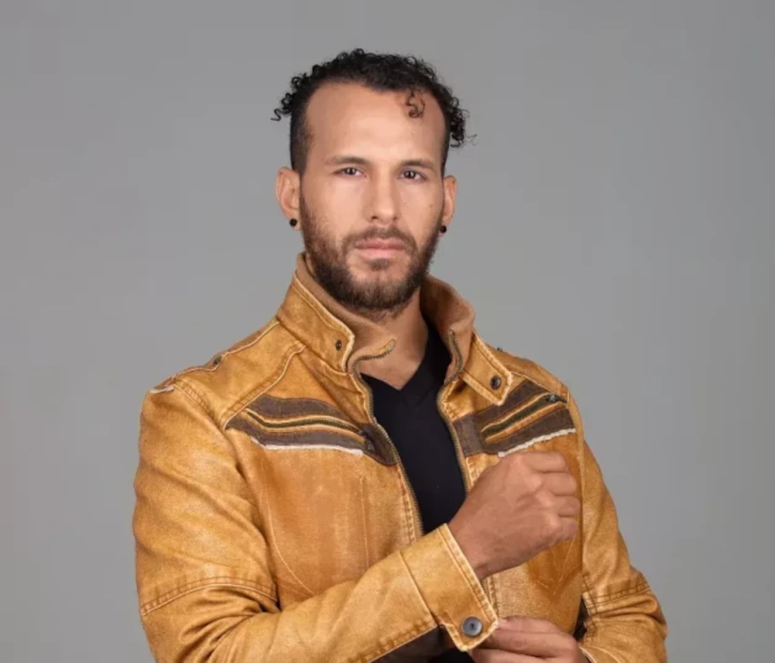 Stuart Ortiz desarrolló una destacada carrera en el teatro, el cine y la televisión dominicana.