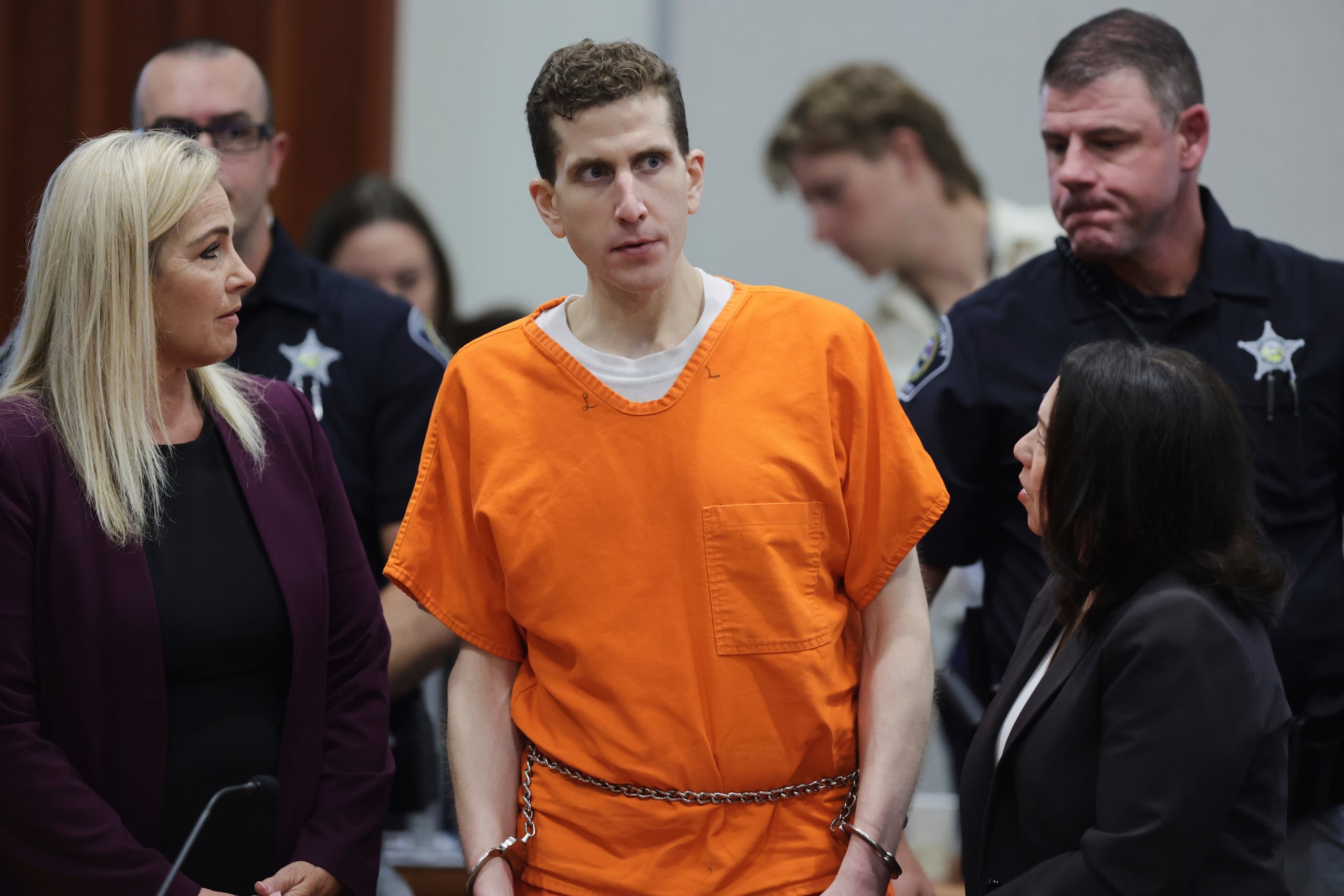 Bryan Kohberger, quien era estudiante de posgrado en criminología, cuando cometió los crímenes, no ha revelado los motivos que lo llevaron a cometer los asesinatos.