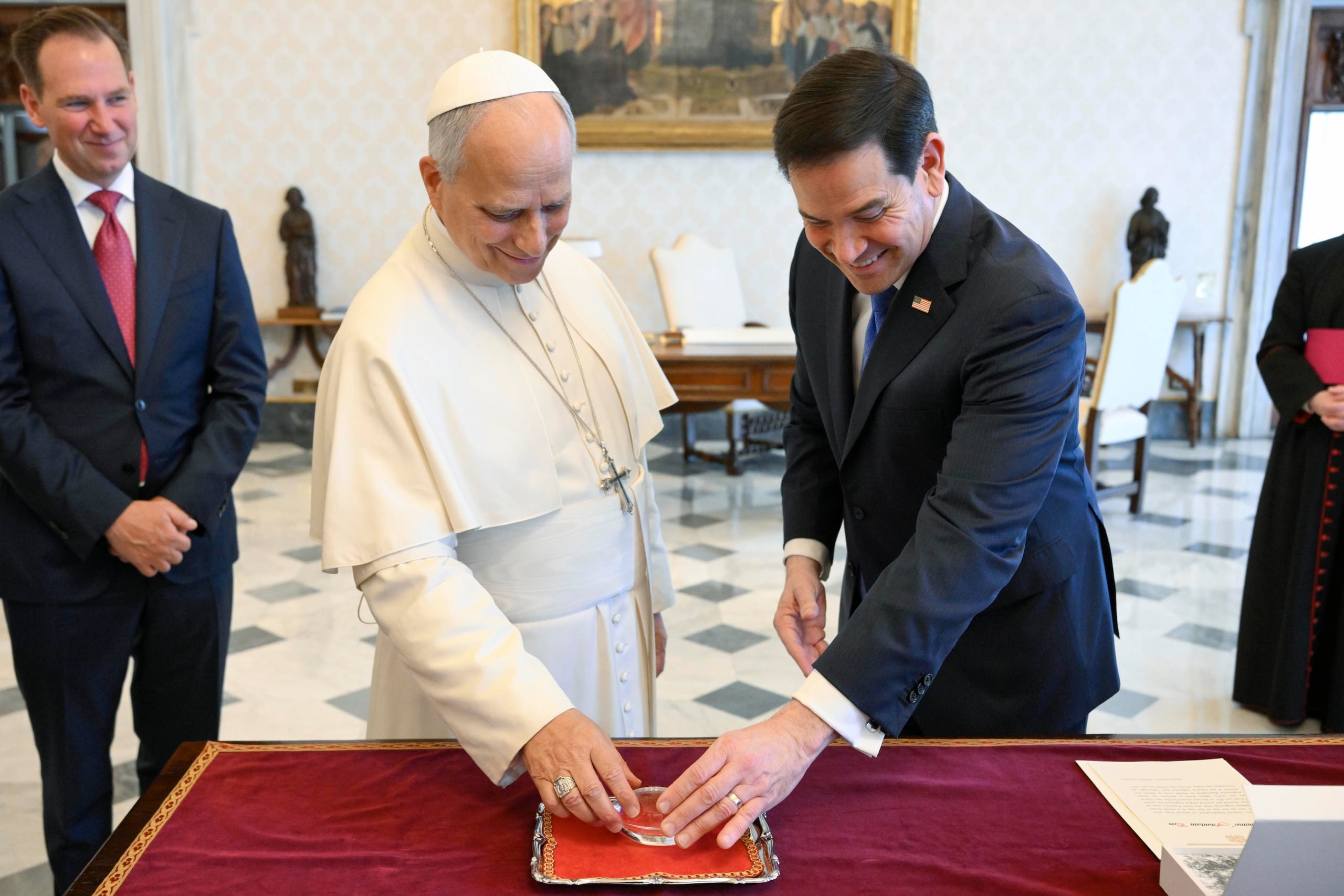 Tras su reunión del jueves con el Papa, el viernes Rubio se reunirá con la primera ministra italiana, Giorgia Meloni.