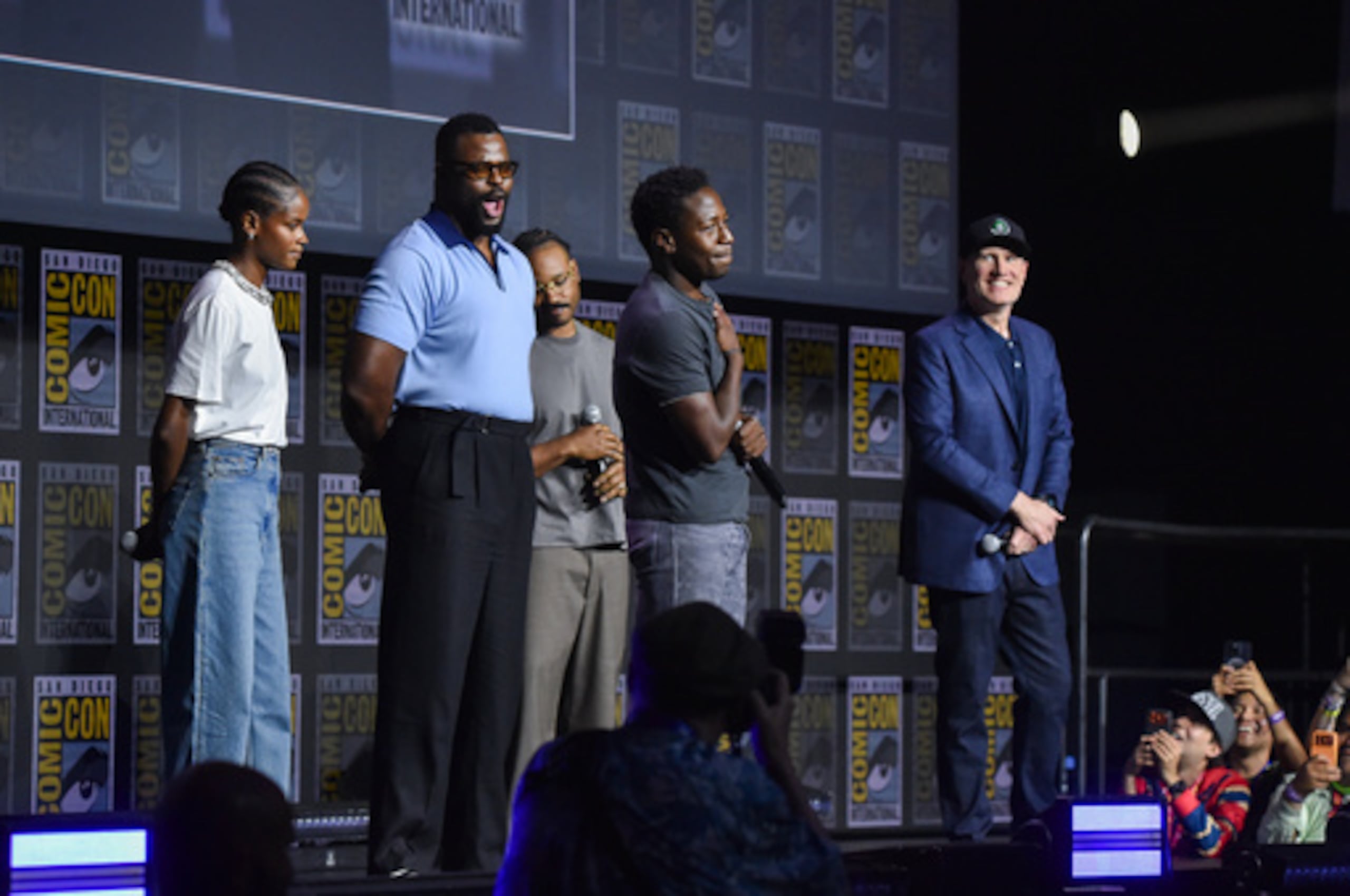 Desde la izquierda, Letitia Wright, Winston Duke, Ryan Coogler, David Jonsson y Kevin Feige durante un panel de Marvel Studios en la Comic-Con de San Diego este fin de semana.