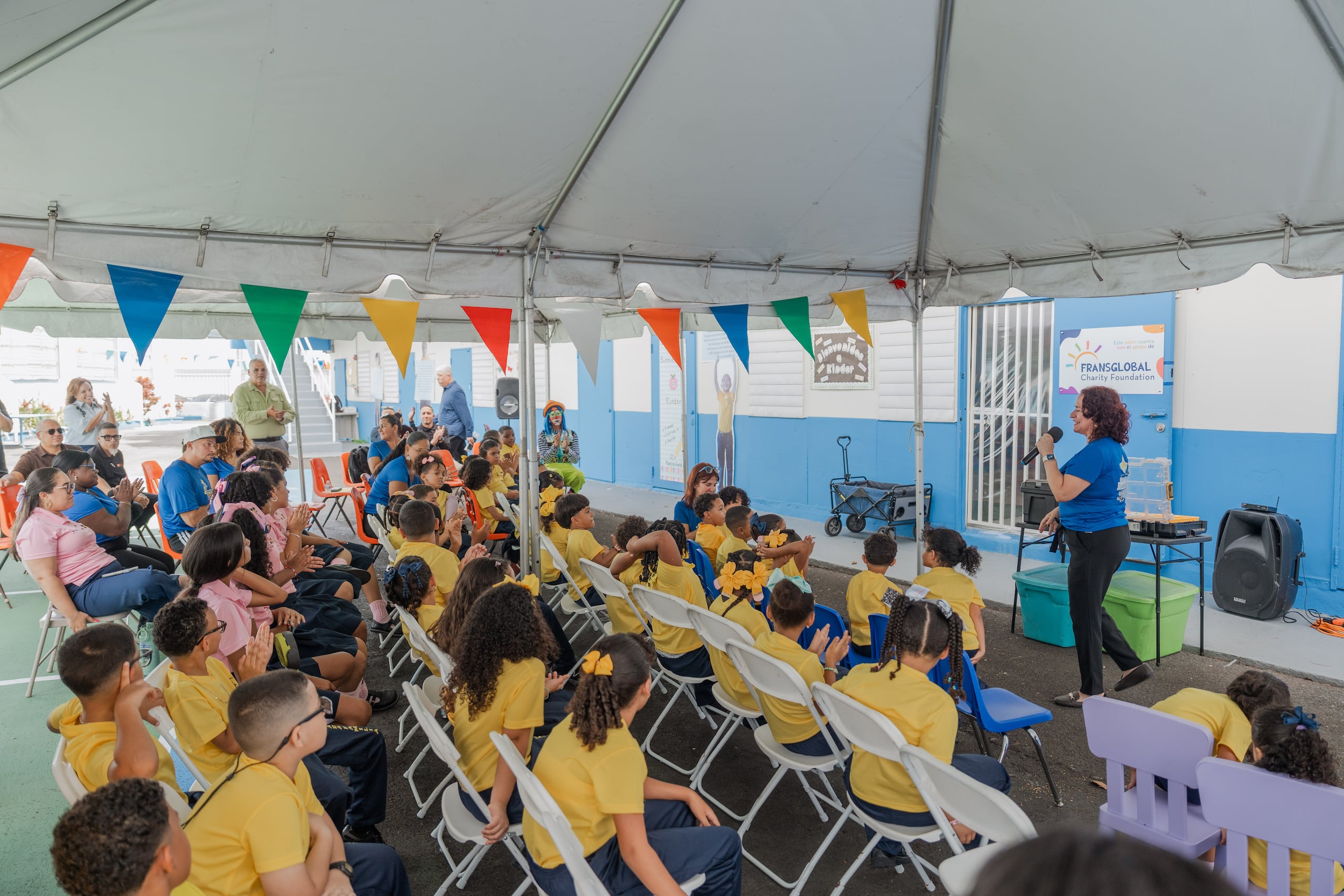 El renovado salón de kindergarten del Colegio Sagrada Familia brinda a sus estudiantes un espacio moderno, seguro y adecuado para sus primeros años de aprendizaje.