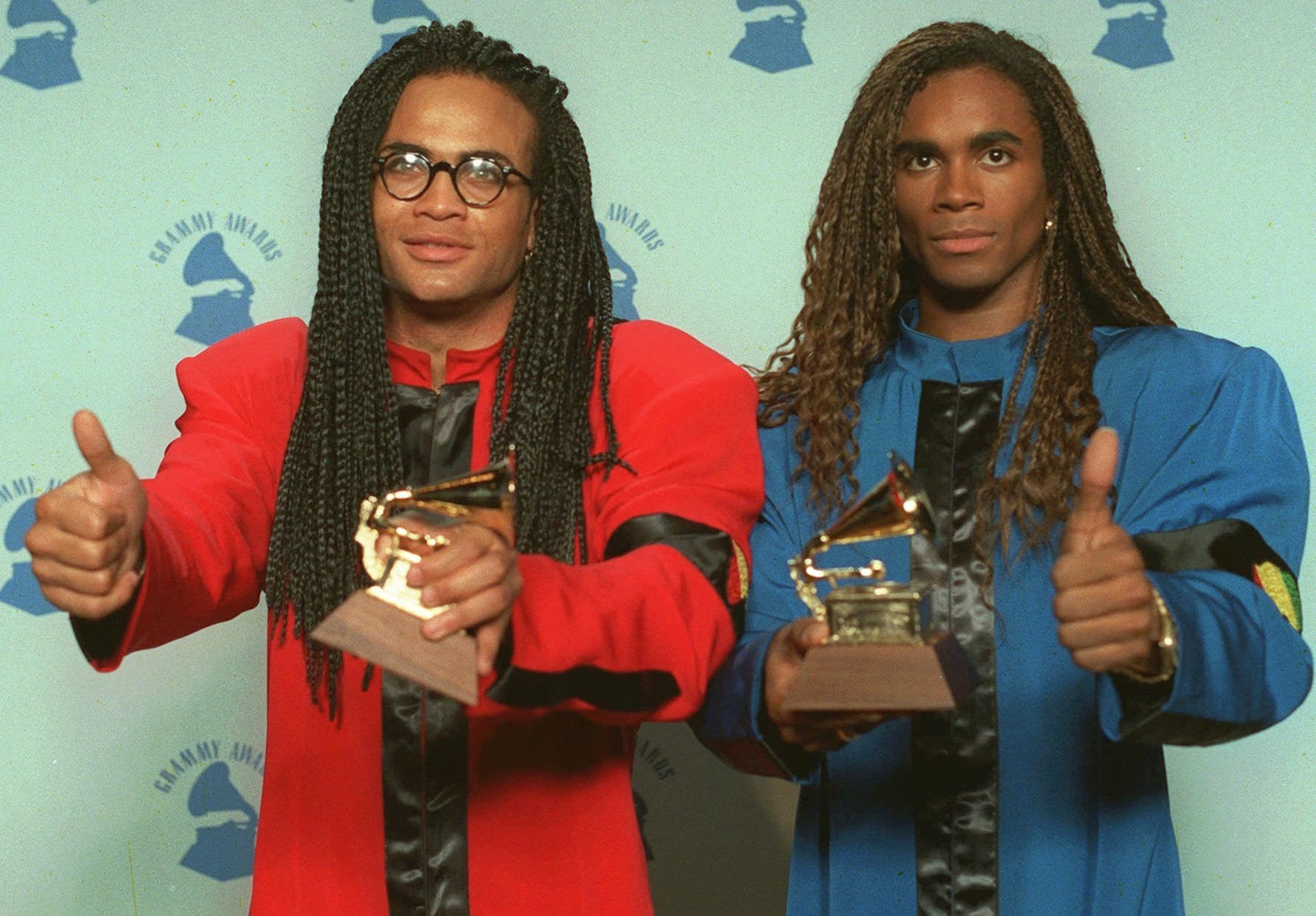 Morvan (a la derecha) junto a Rob Pilatus (ya fallecido) fue nominado en la categoría de Mejor Audiolibro, Narración y Grabación de Cuentacuentos por su libro de memorias: You Know It’s True: The Real Story of Milli Vanilli.