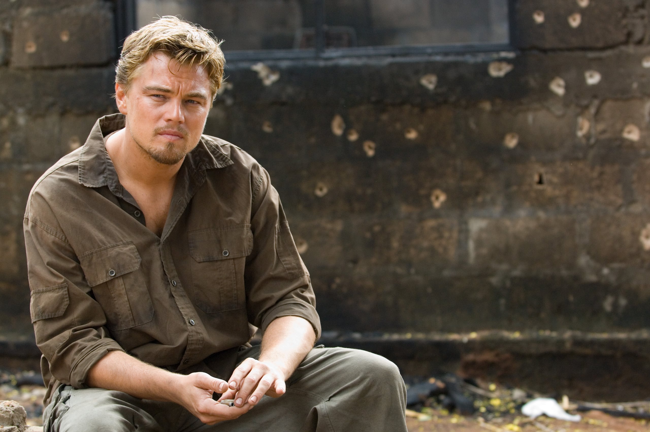 Leonardo DiCaprio como "Danny Archer" en la película "Blood Diamond", de Warner Bros. Pictures.