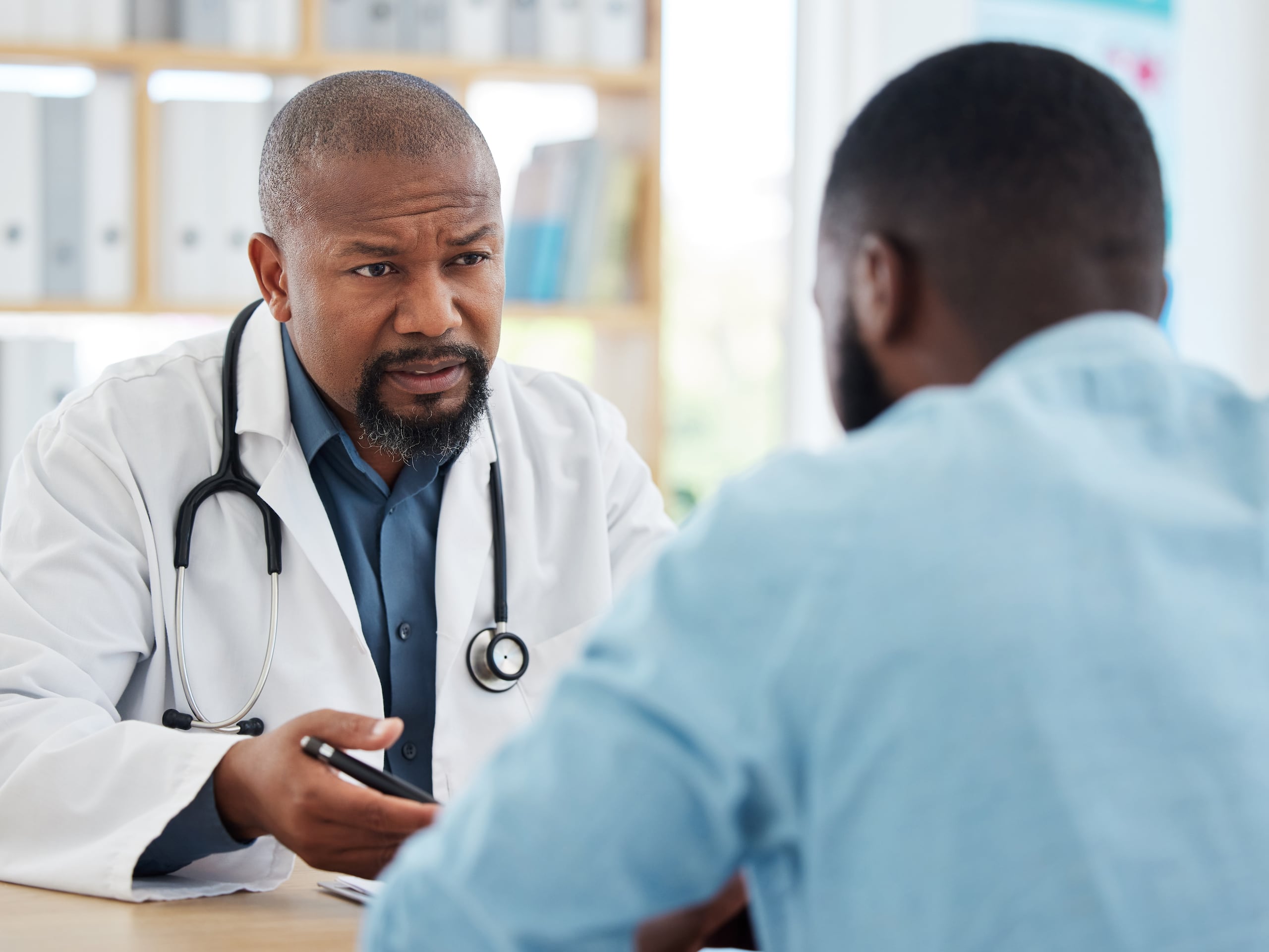 Luego de un diagnóstico de cáncer y después de culminar el tratamiento de cáncer, el seguimiento con el oncólogo es esencial y ayudará a identificar las recurrencias o metástasis más rápidamente.