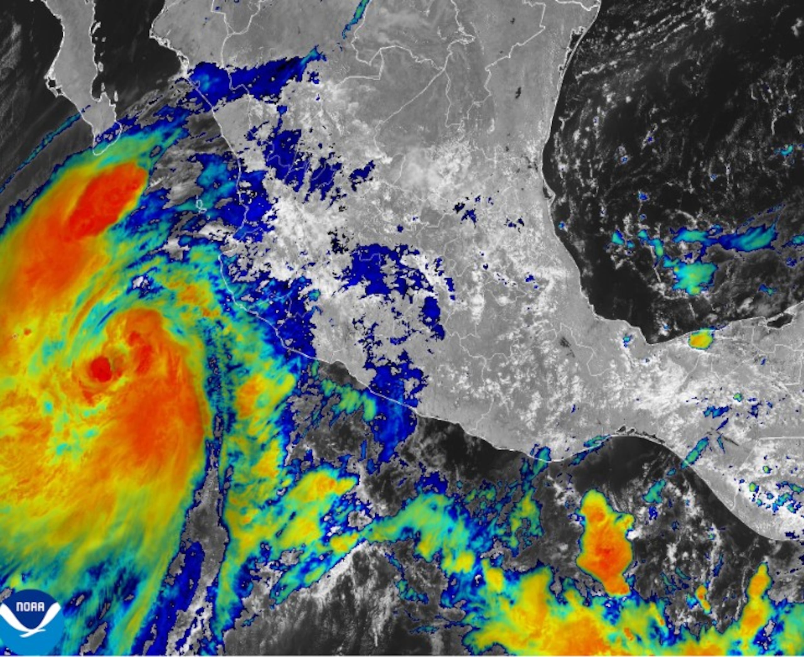 Huracán Priscilla en las costas de México. (NOAA)