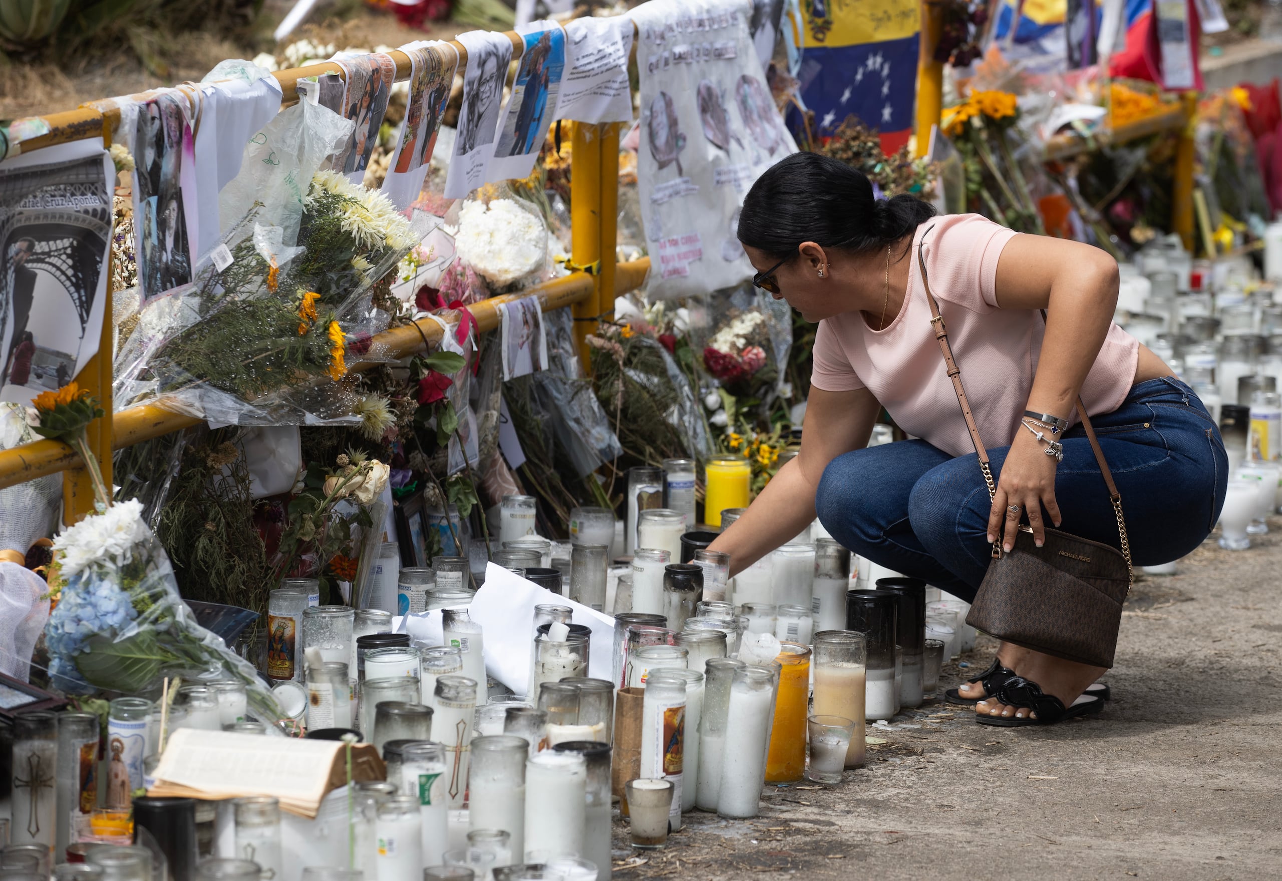 La catástrofe cobró la vida de 221 personas esa madrugada, mientras que otras once murieron posteriormente mientras convalecían en hospitales.