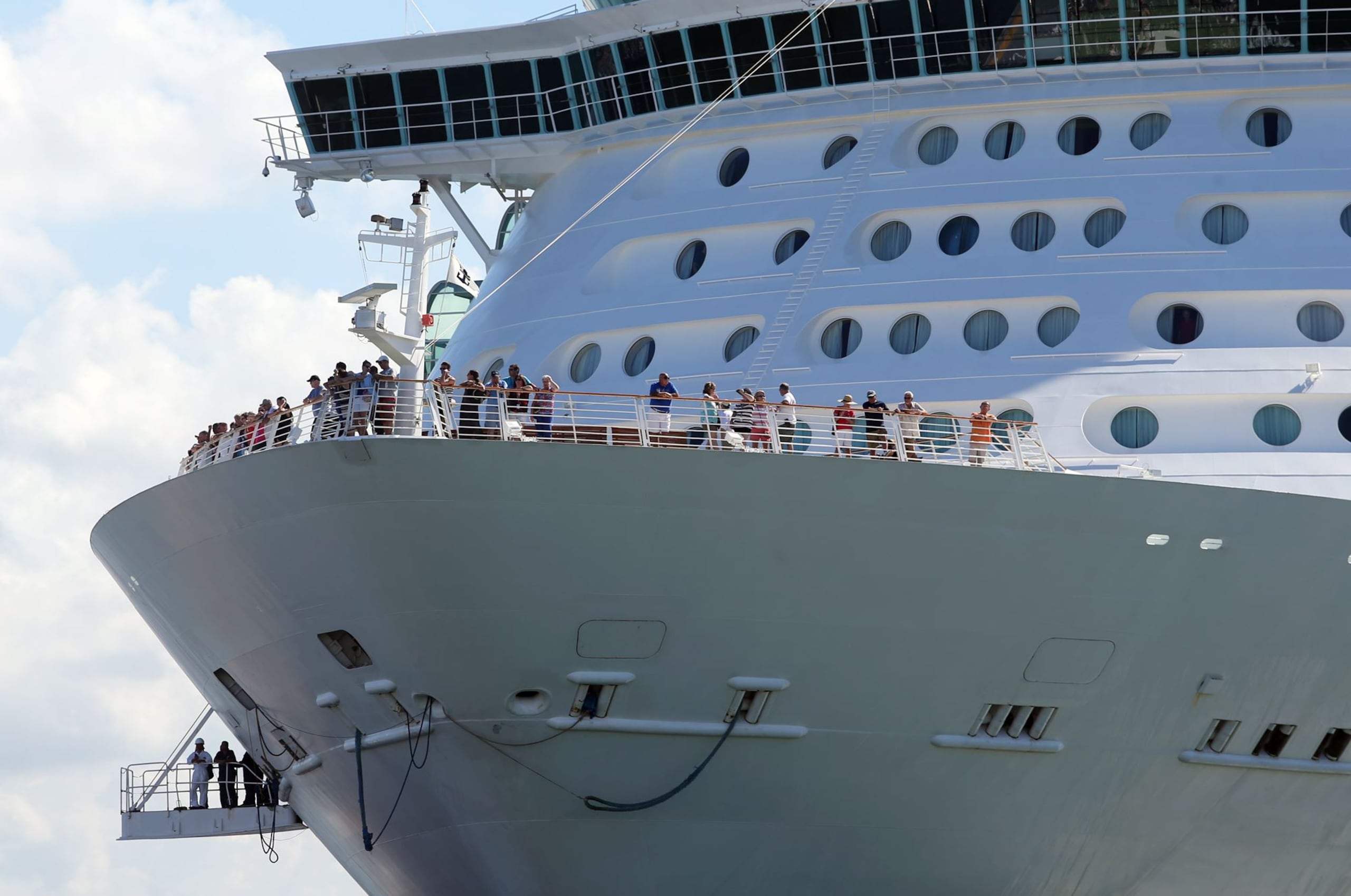 Crucero llega a San Juan.