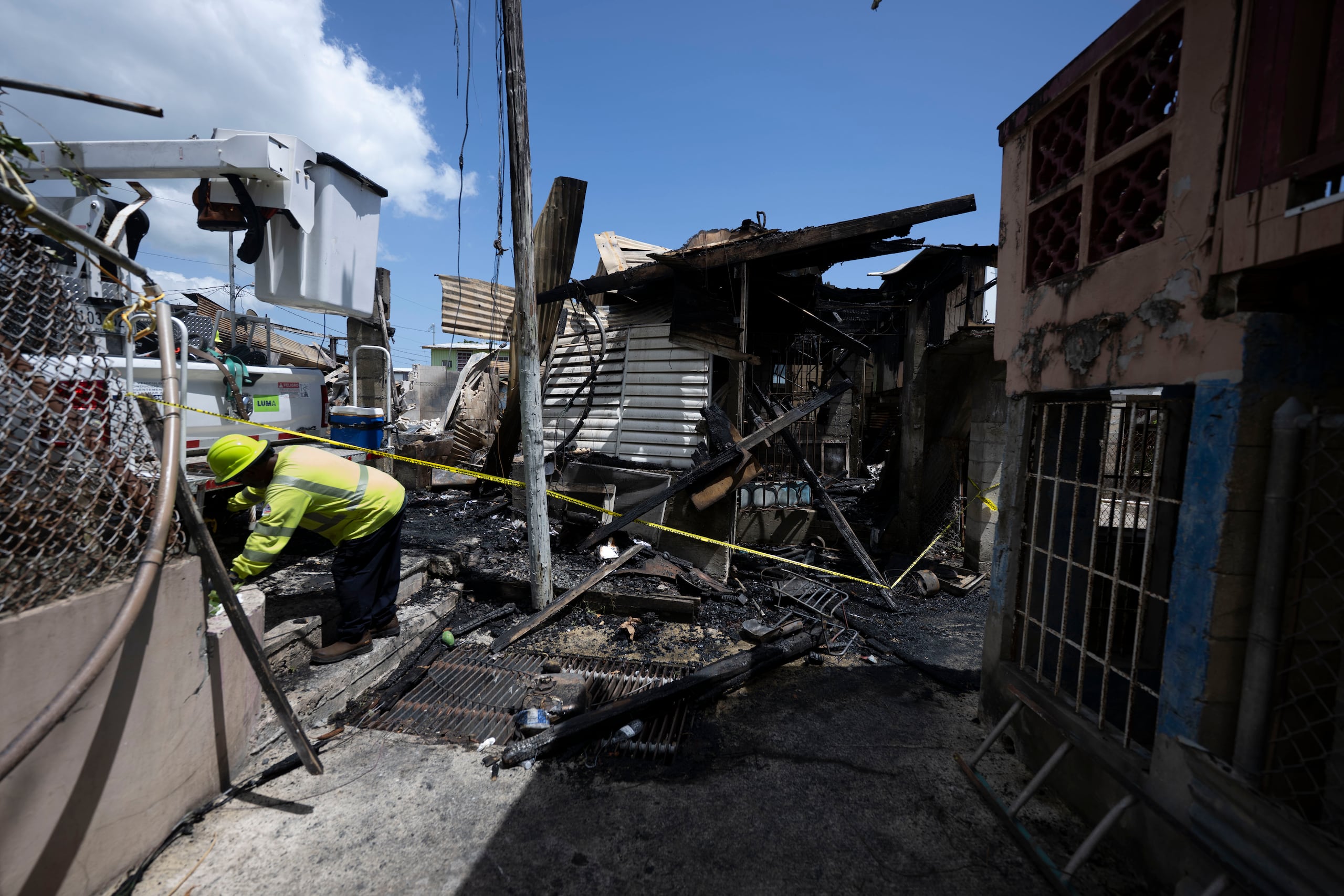 El Departamento de la Vivienda, la Cruz Roja Americana, la Administración de Servicios de Salud Mental y Contra la Adicción y LUMA, también se han unido al esfuerzo.
Juana Matos, Incendio, Fuego