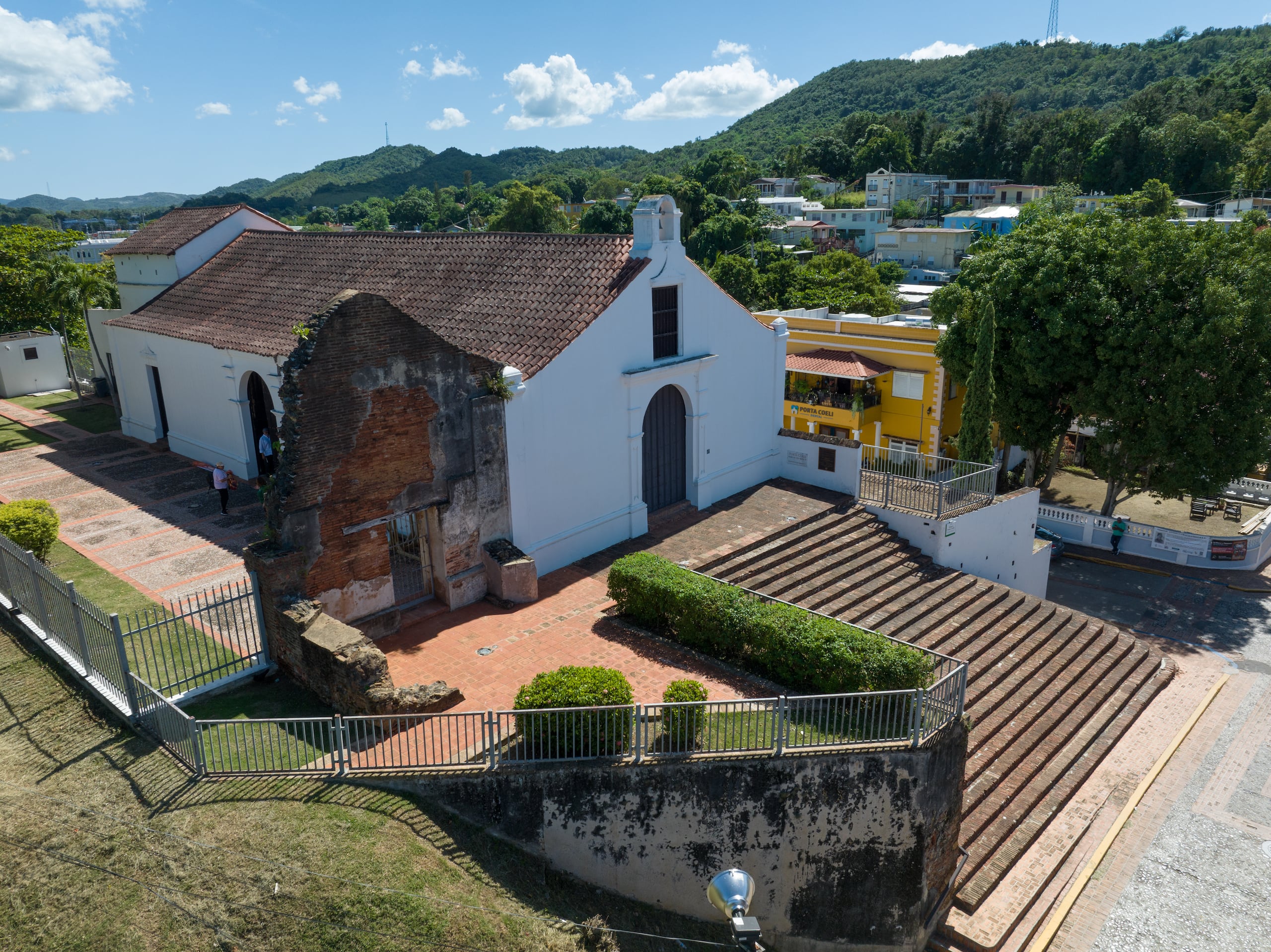 Iglesia Porta Coeli.