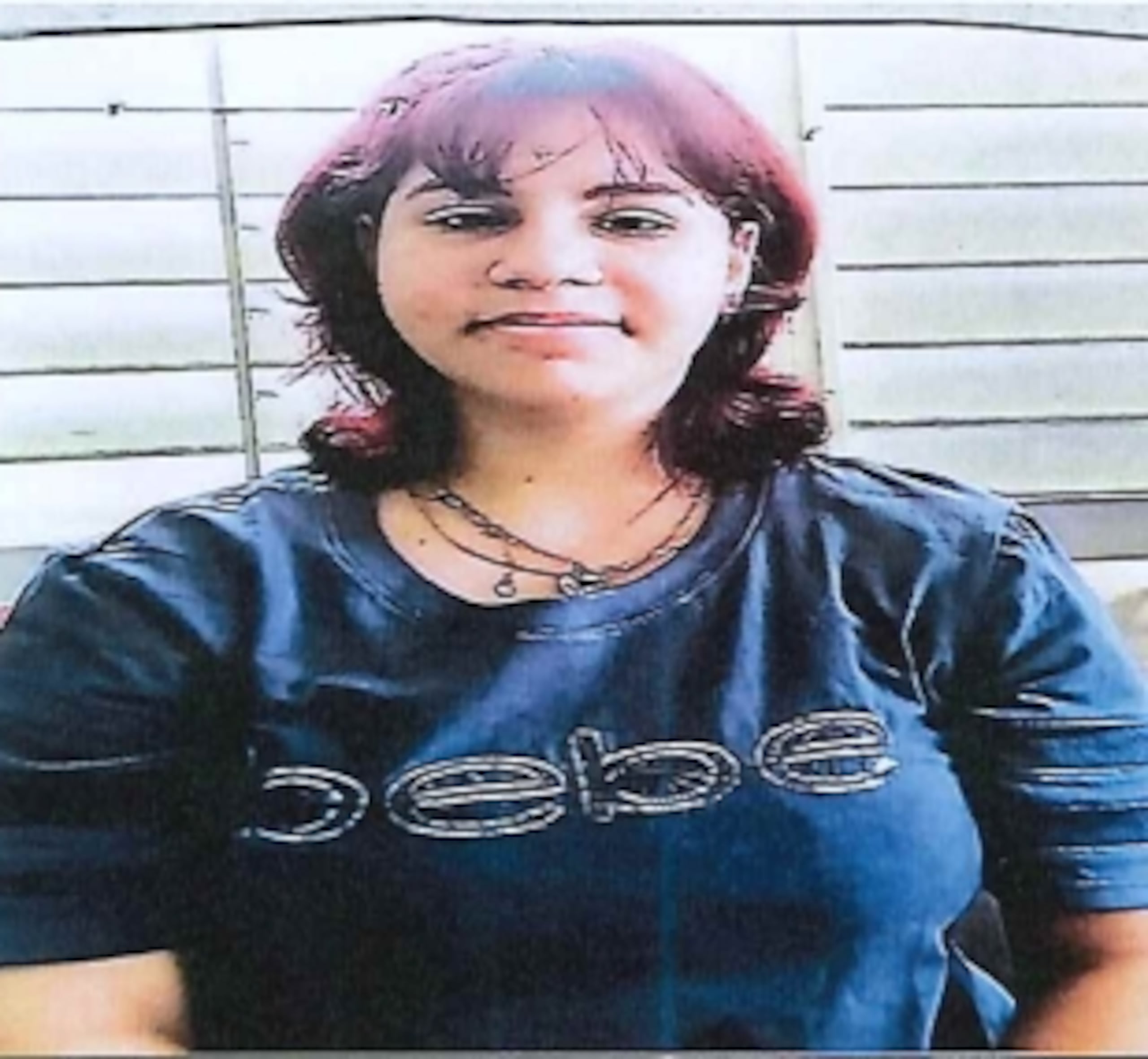 Mariah Jasmine Maldonado, de 17 años, fue reportada desaparecida el pasado 11 de agosto por su abuela, Carmen Figueroa Pérez, y fue descrita físicamente como de tez blanca, 5’2”de estatura y aproximadamente 135 libras de peso. Ojos color marrón y cabello teñido de color rojo.