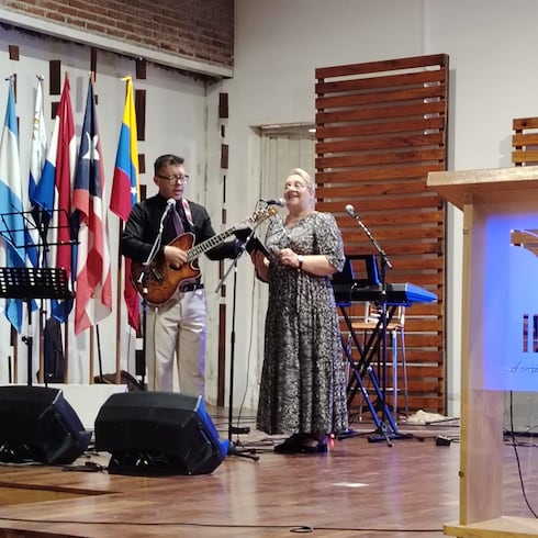 FOTOS: La historia de una boricua que ha dedicado su vida a evangelizar en Uruguay