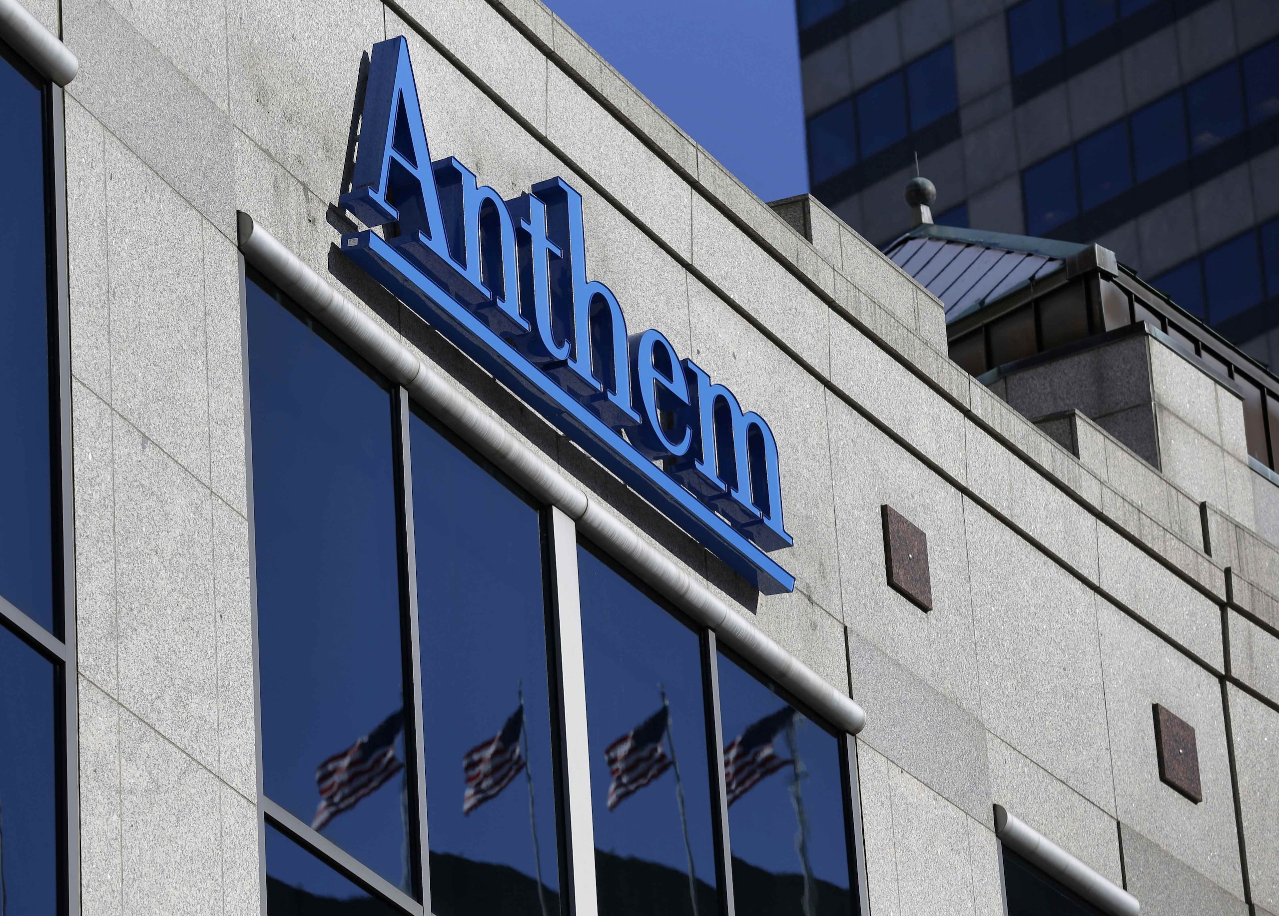 La compañía detrás de los seguros Blue Cross Blue Shield pidió al público a no hacer clic en ningún enlace en correos electrónicos sospechosos. (AP)