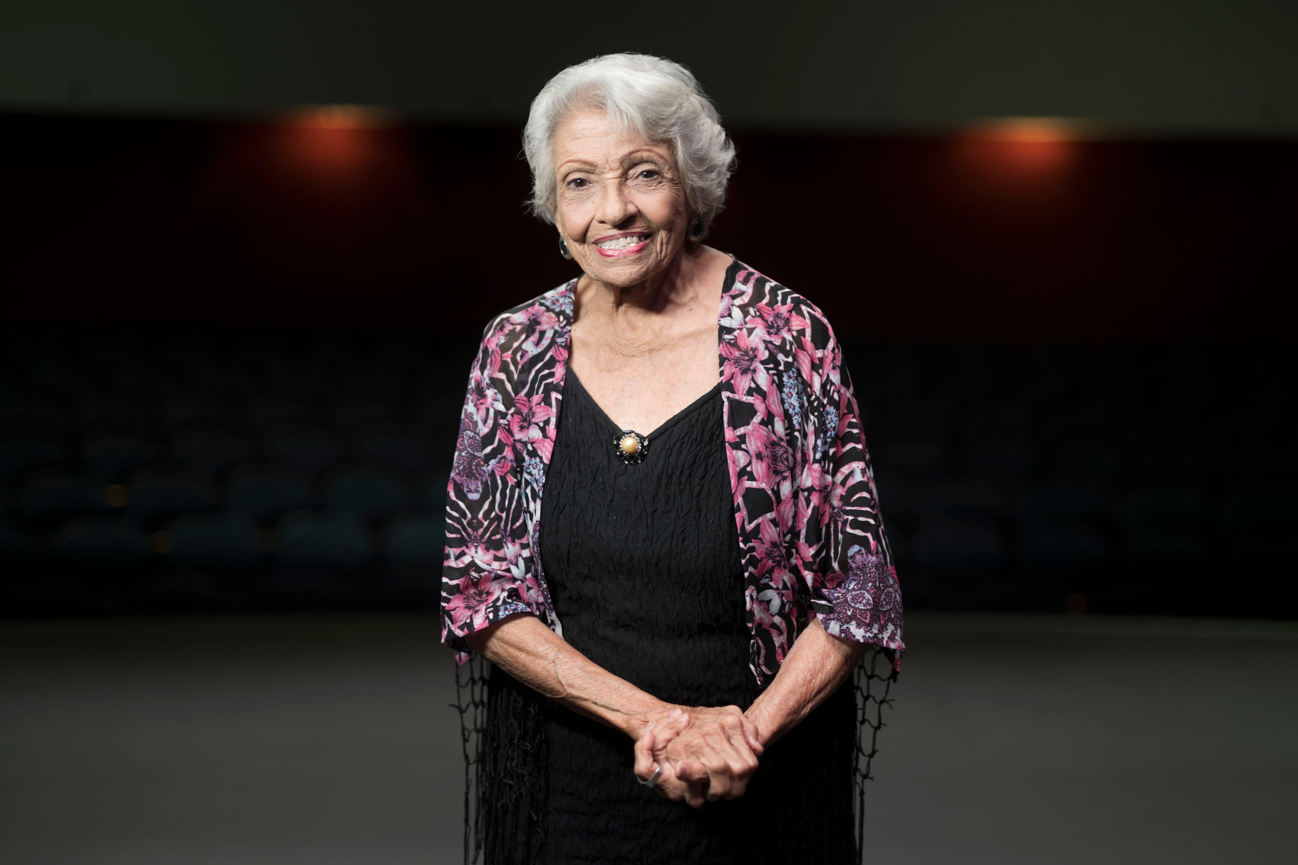 Se invita a la comunidad teatrera y al público general a rendirle tributo a esta gran actriz.