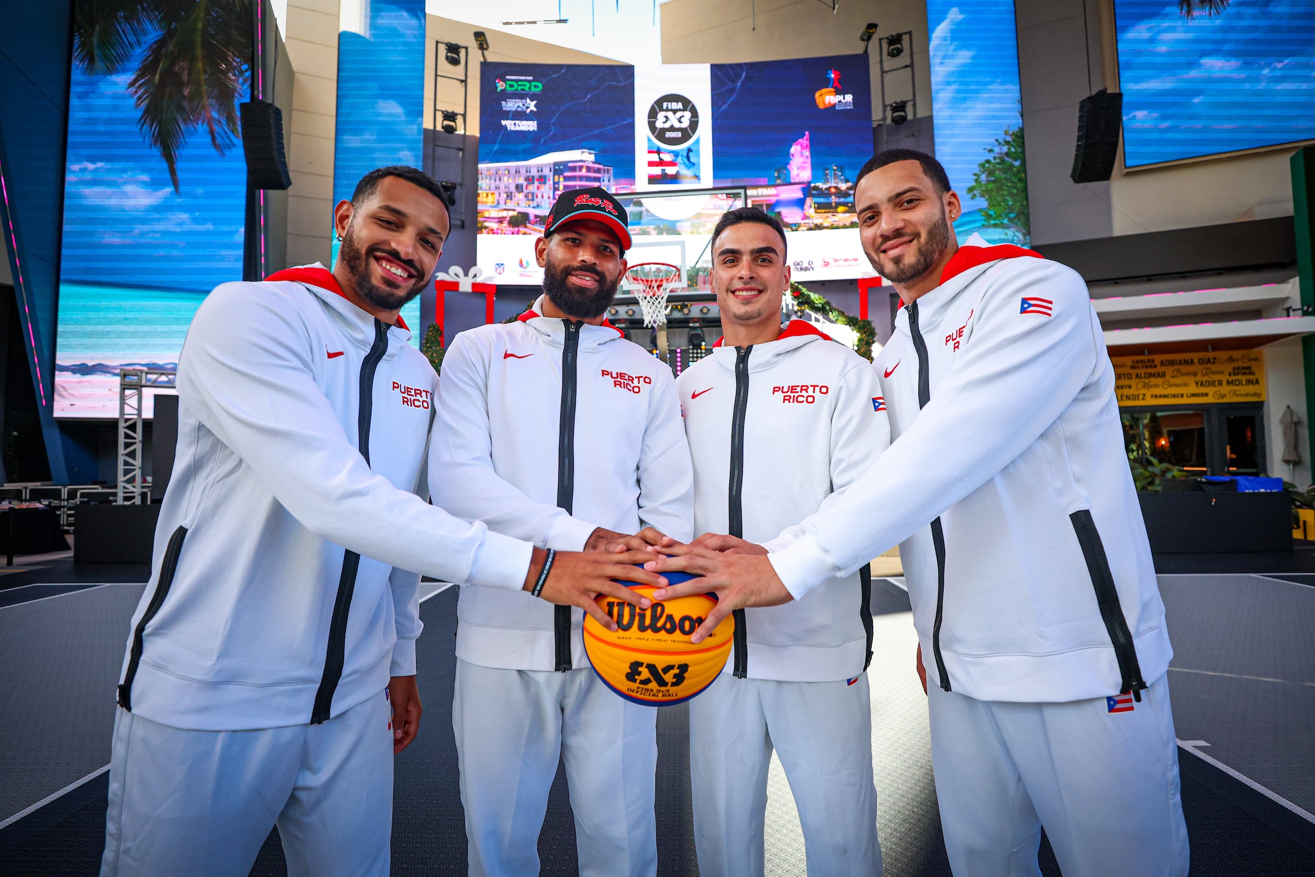 El equipo masculino lo componen Antonio Ralat, Leandro Allende, Adrián Ocasio y Ángel Matías.