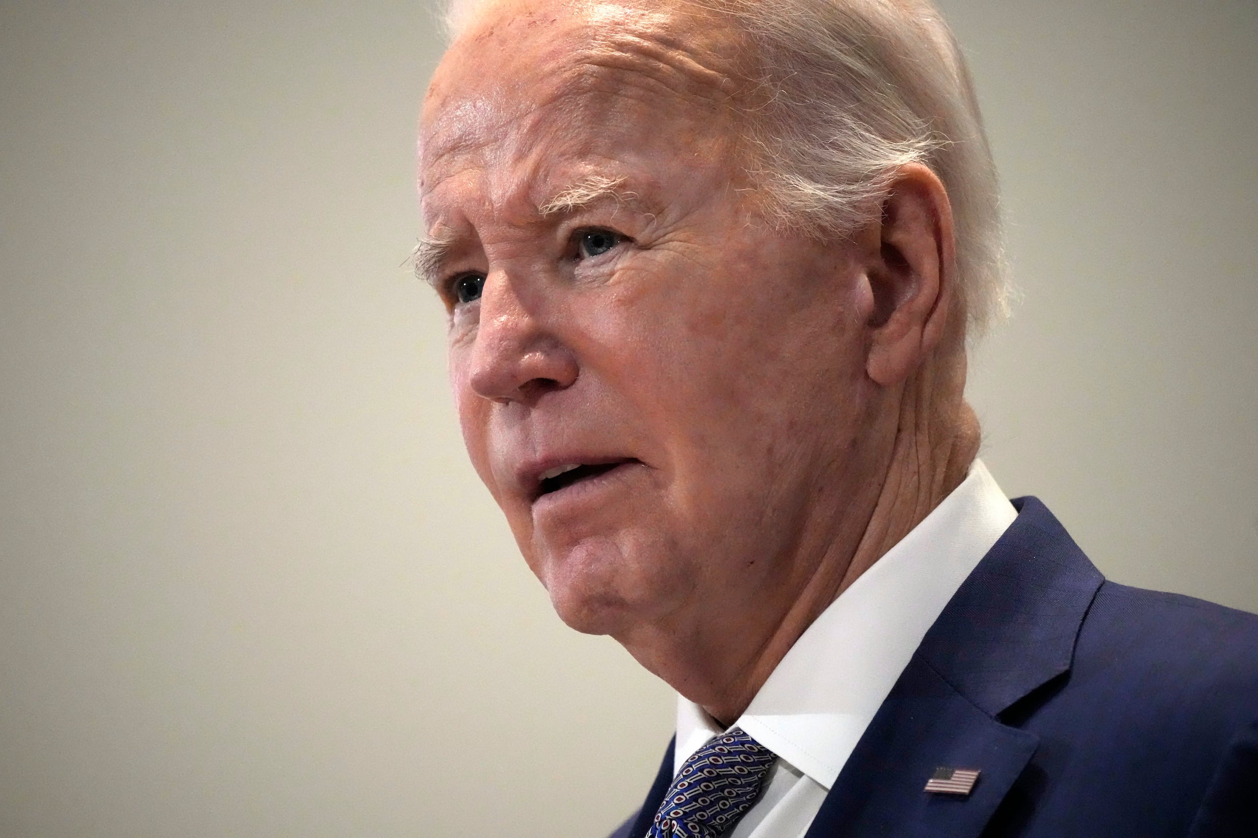 El fiscal especial Robert Hur reveló que, en un reciente interrogatorio, el presidente Joe Biden no se acordó de las fechas en las que ocupó la vicepresidencia y que tuvo dificultades para recordar la fecha de la muerte de su hijo Beau en 2015.