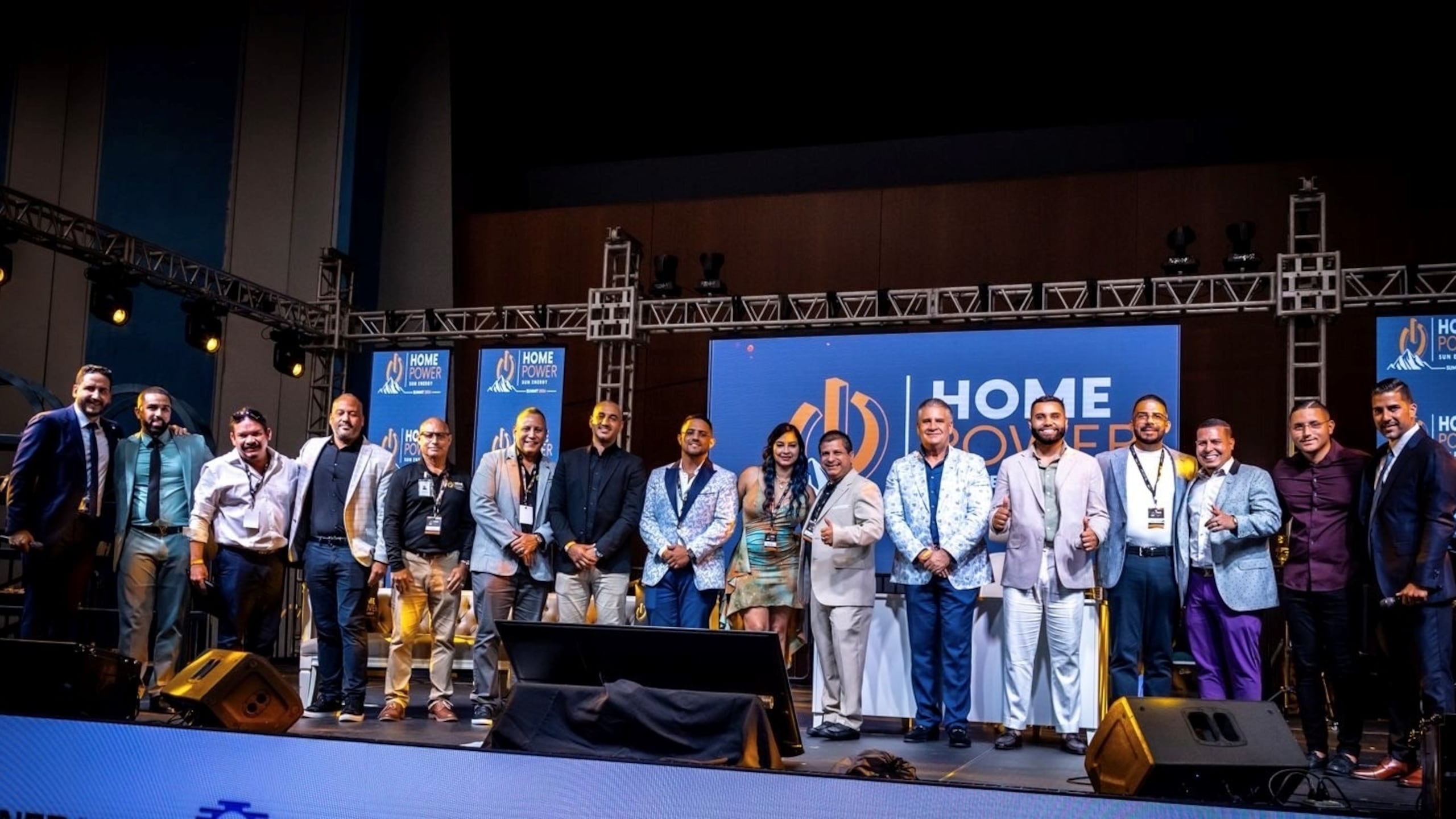 El equipo de Home Power Sun Energy se encarga de que, cada día. Puerto Rico se convierta en un lugar más resiliente y brillante.