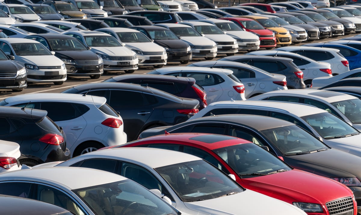 ¡Alivio para compradores de autos usados! Nueva ley protege contra multas pendientes y problemas legales