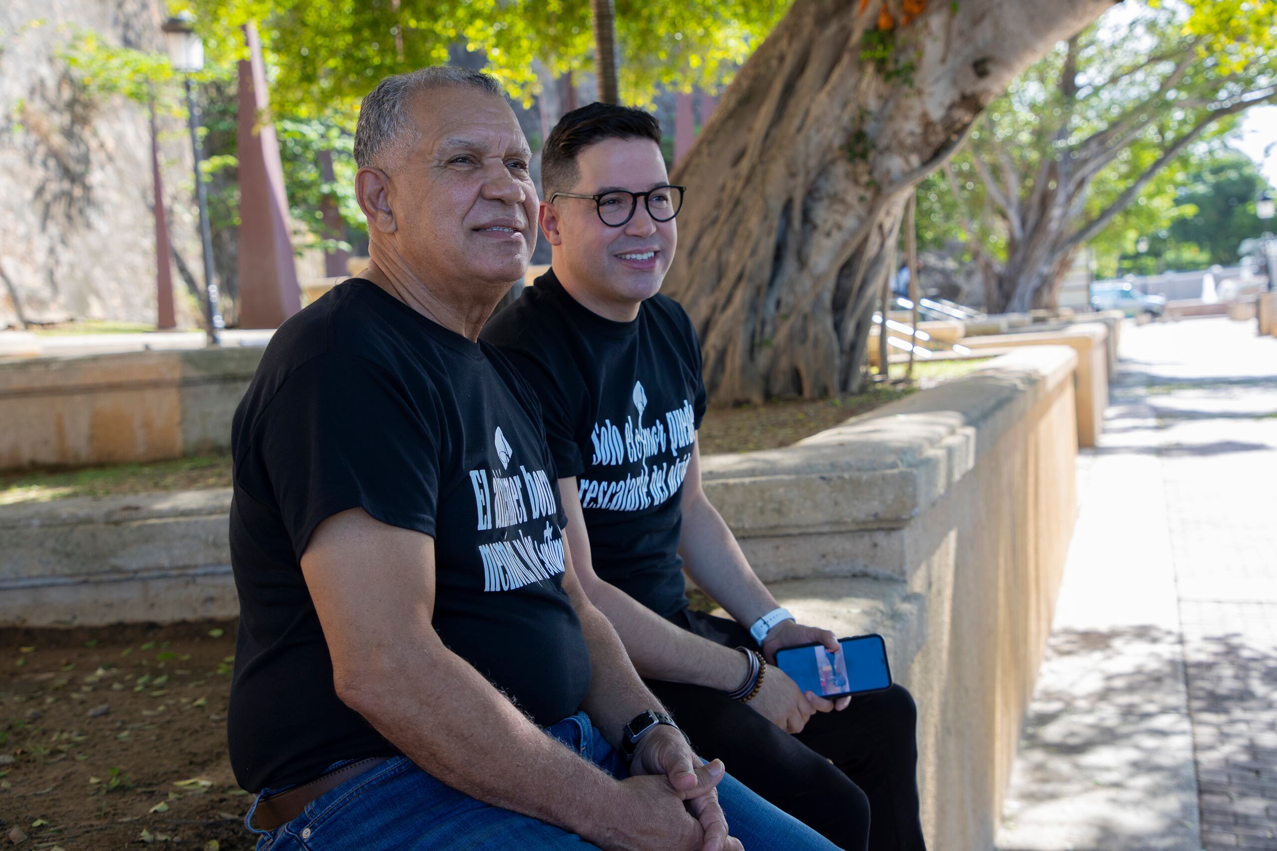 En esta foto de archivo, Mr. Cash junto a su papá, Jesús Rafael Carrión