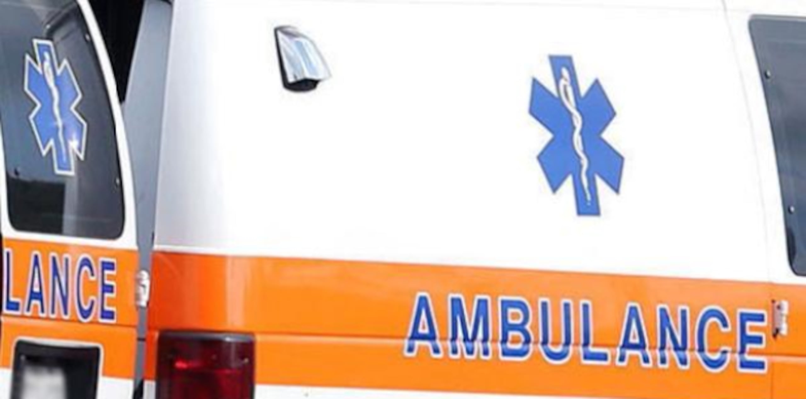 Paramédicos han transportado a salas de emergencia a los cinco menores. (Archivo)