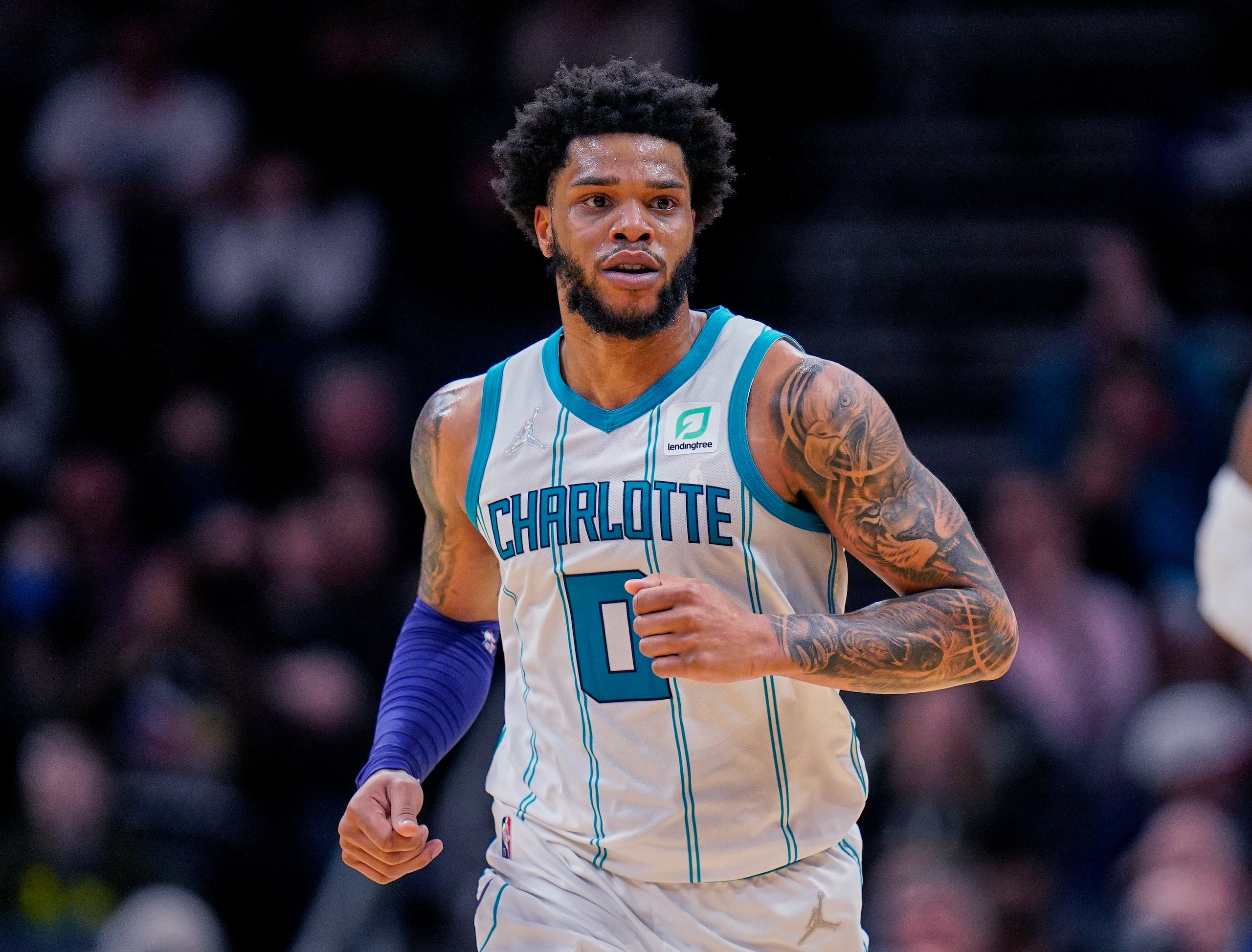 El alero de los Hornets de Charlotte, Miles Bridges, en un encuentro ante los Nuggets de Denver.