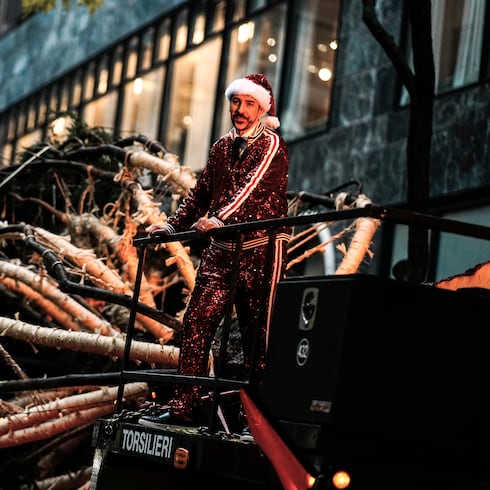 FOTOS: ¡Llegó el árbol de Navidad al Rockefeller Center!