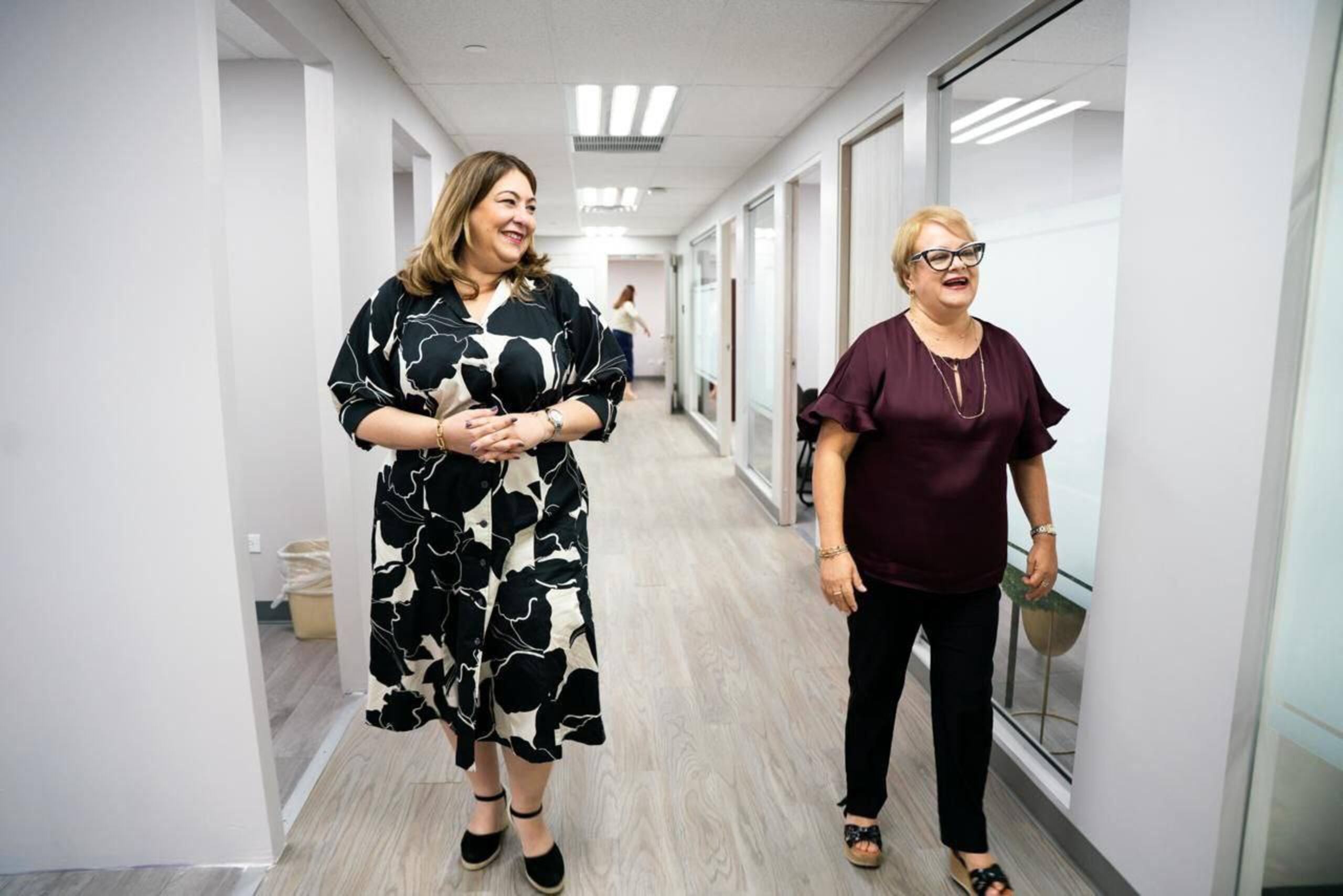 Roig Fuertes recibió a Idalia Colón Rondón, quien lideró la agencia en el 2013.