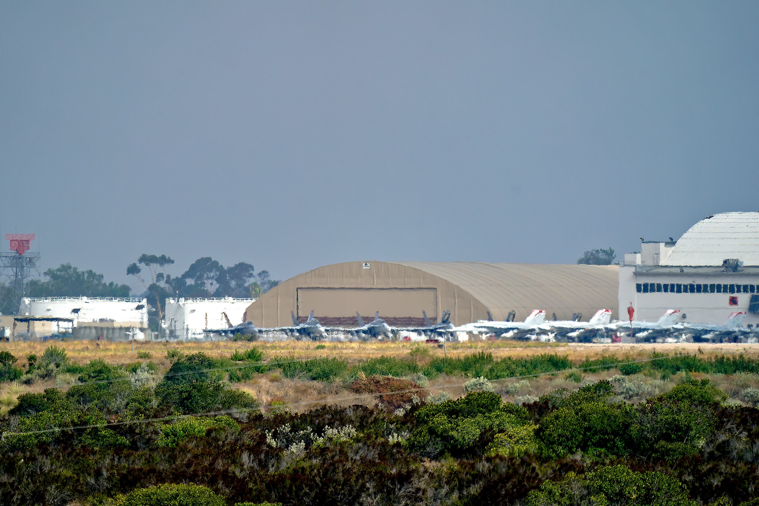 Las actividades en la base aérea de Infantes de Marina en San Diego fueron suspendidas tras el accidente que cobró la vida de un piloto.