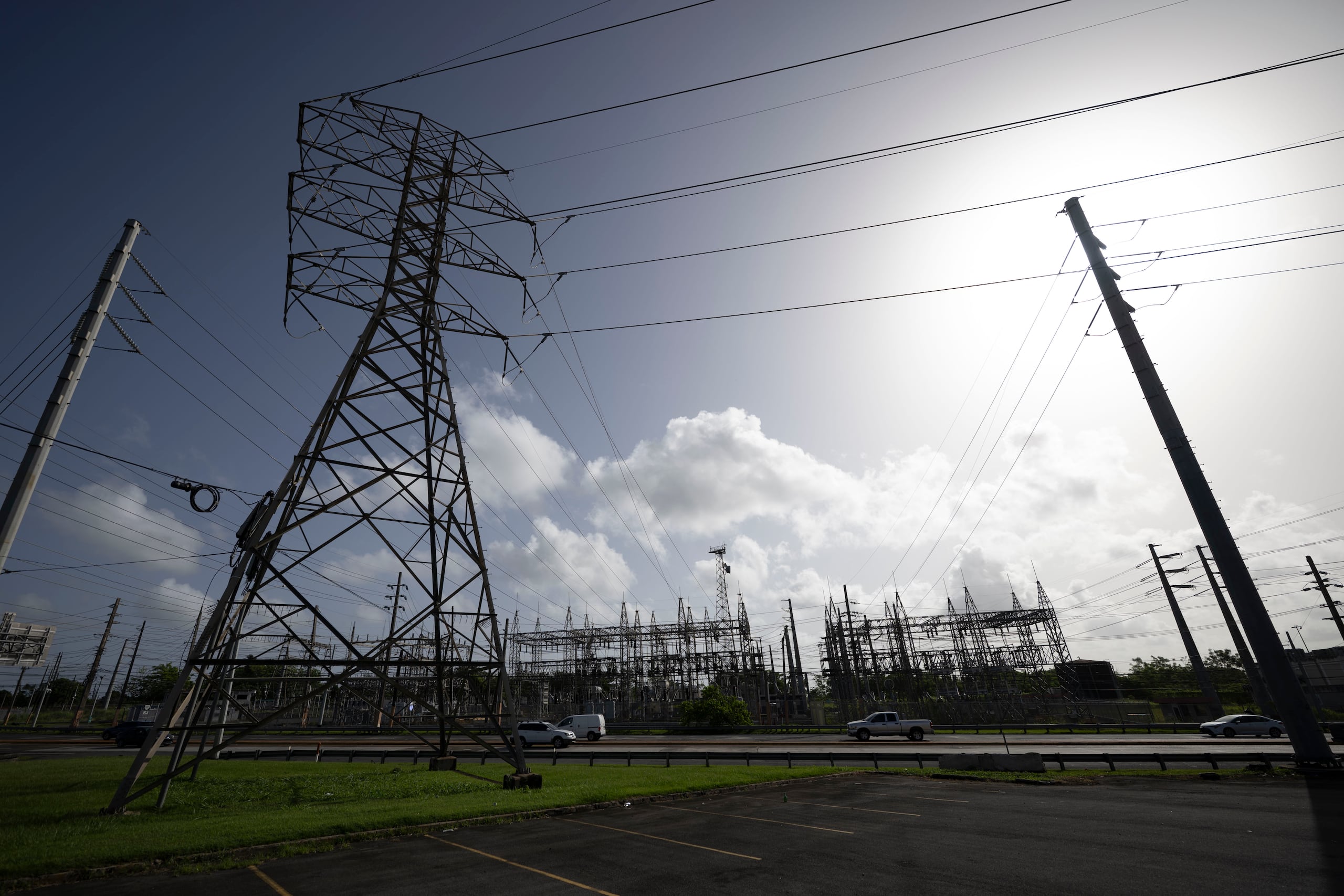 LUMA Energy afirma que el plan de inversión propuesto permitiría instalar nuevos equipos y tecnologías para mejorar la red de transmisión y distribución.
FOTO POR: Carlos Giusti/GFR Media