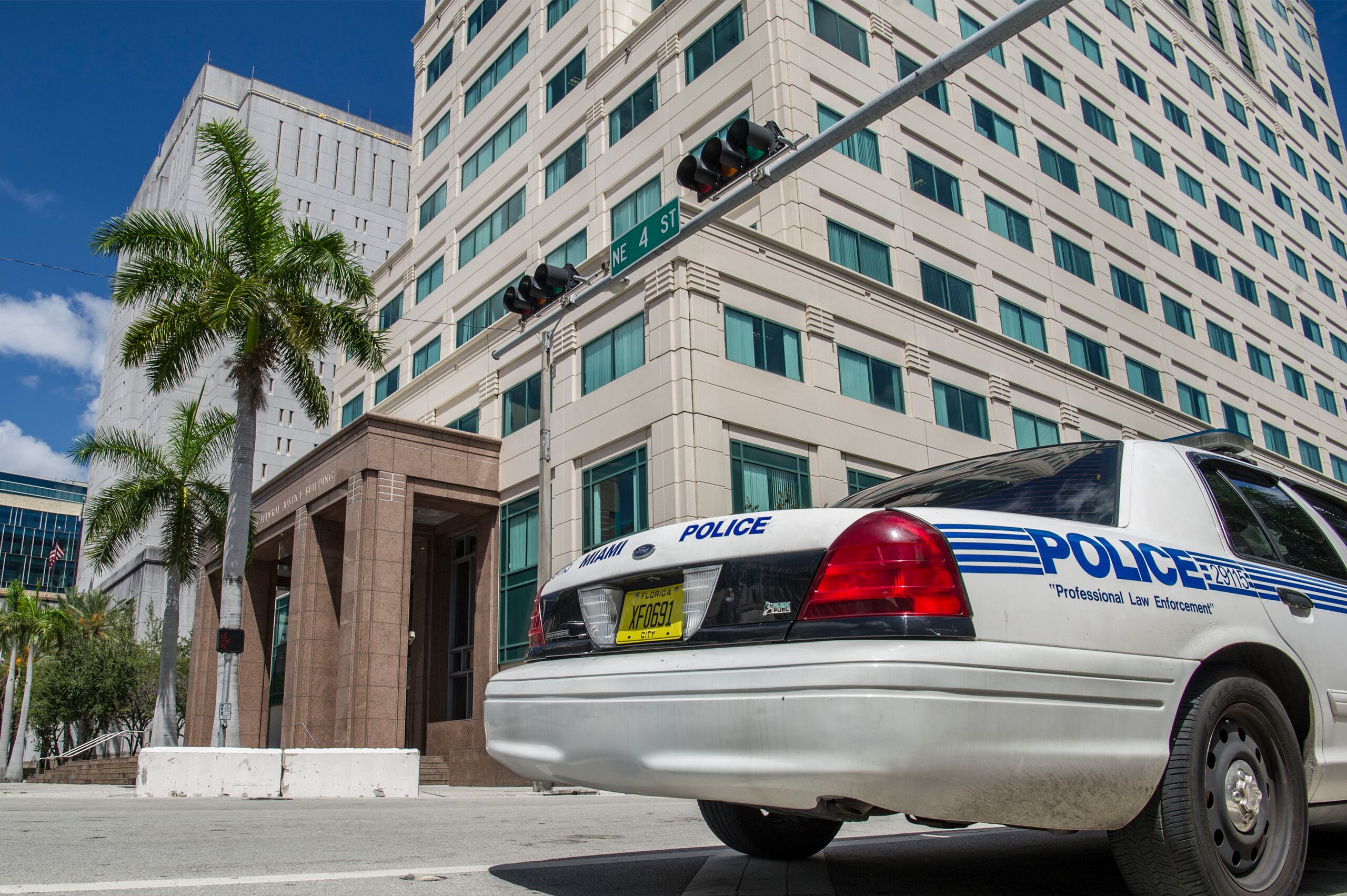 La Fiscalía de Florida considera juzgar a la menor como adulta.