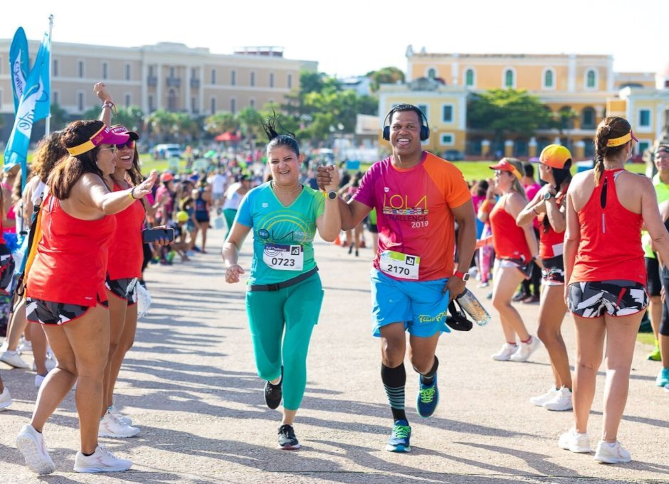 El evento deportivo consiste en completar tres carreras distintas: 5K, 10K y un medio maratón (21K) en un mismo fin de semana.