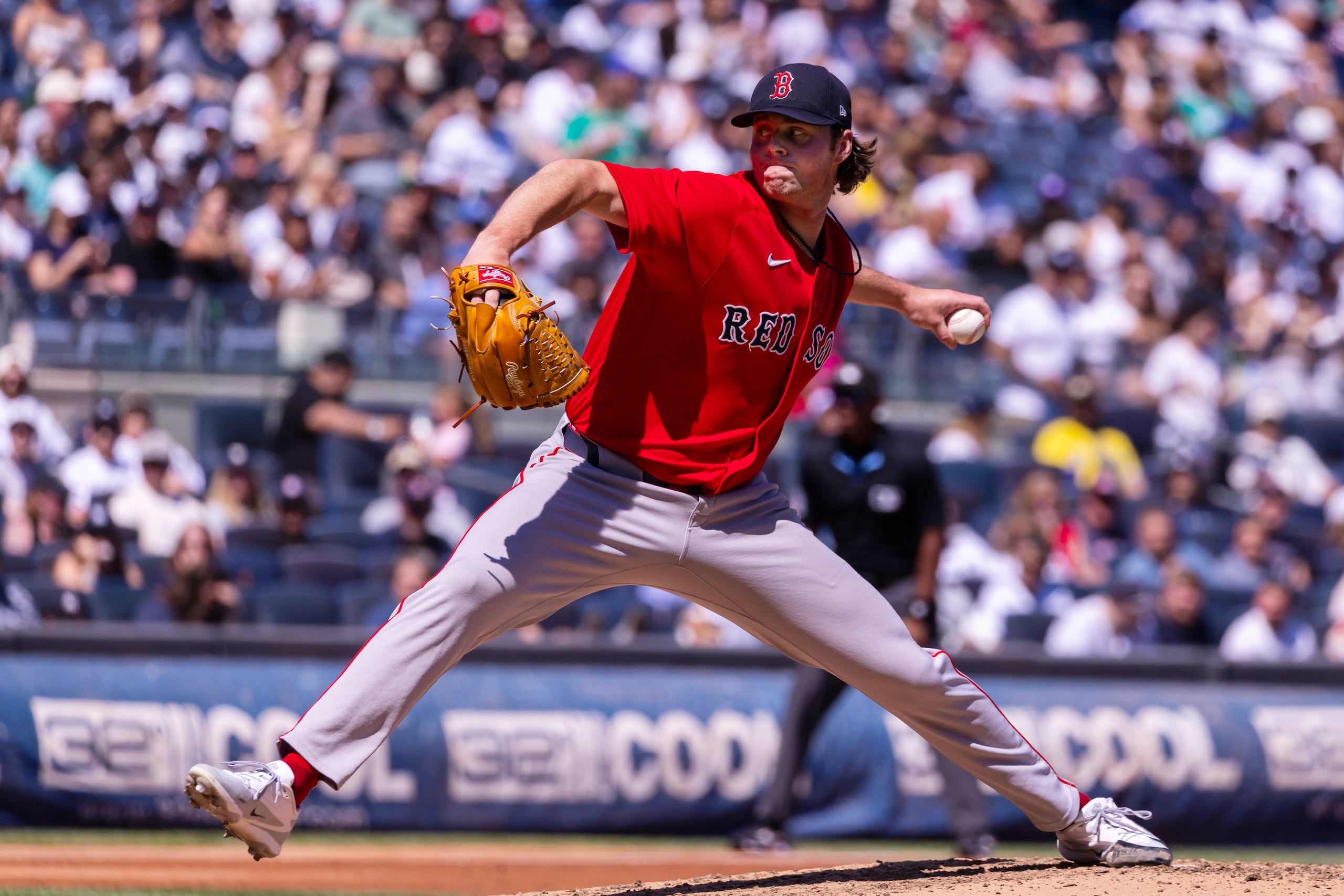 Jake Bennett (64) fue el ganador del partido por los Red Sox.