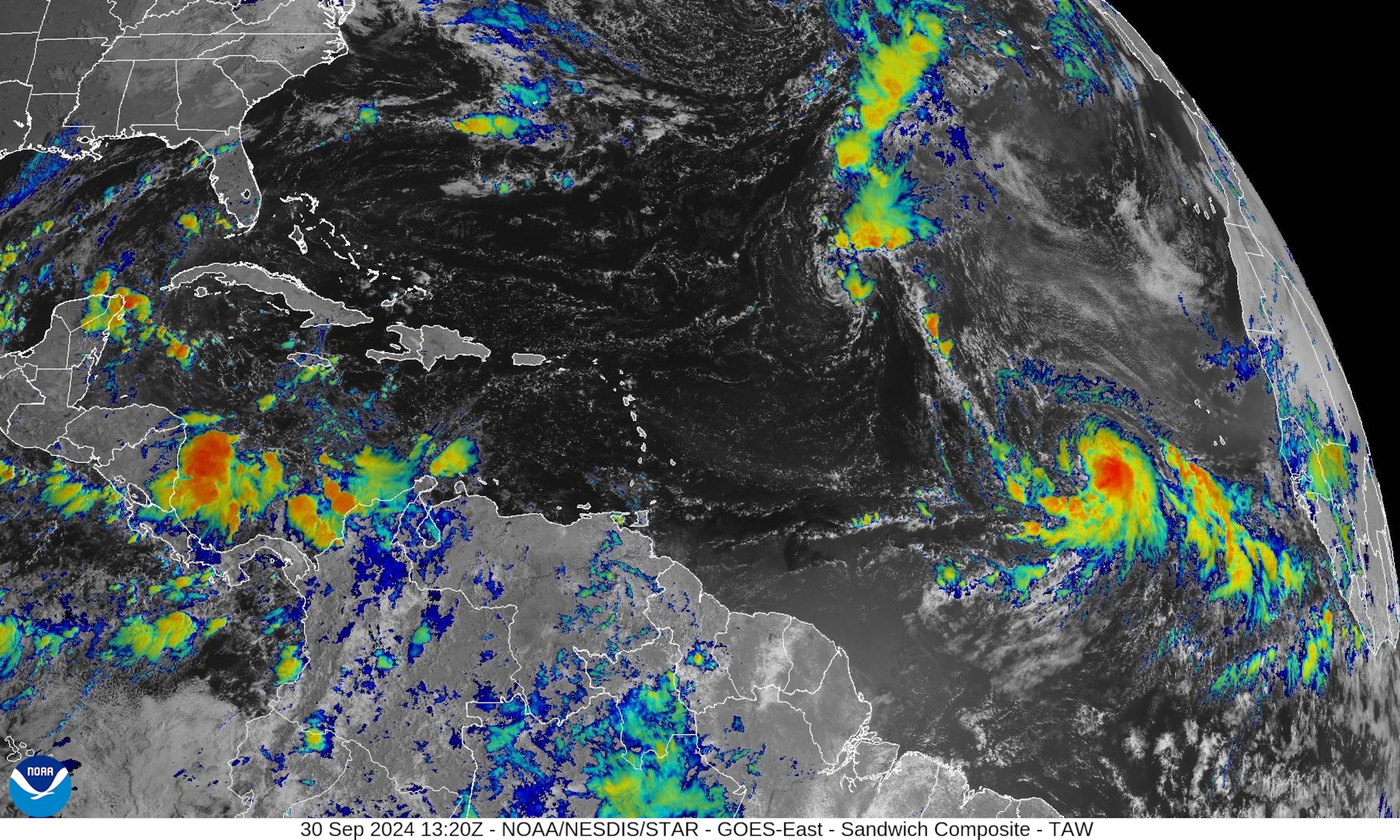 A las 9:35 de la mañana, Kirk se encontraba a unas 700 millas al este de las islas de Cabo Verde.