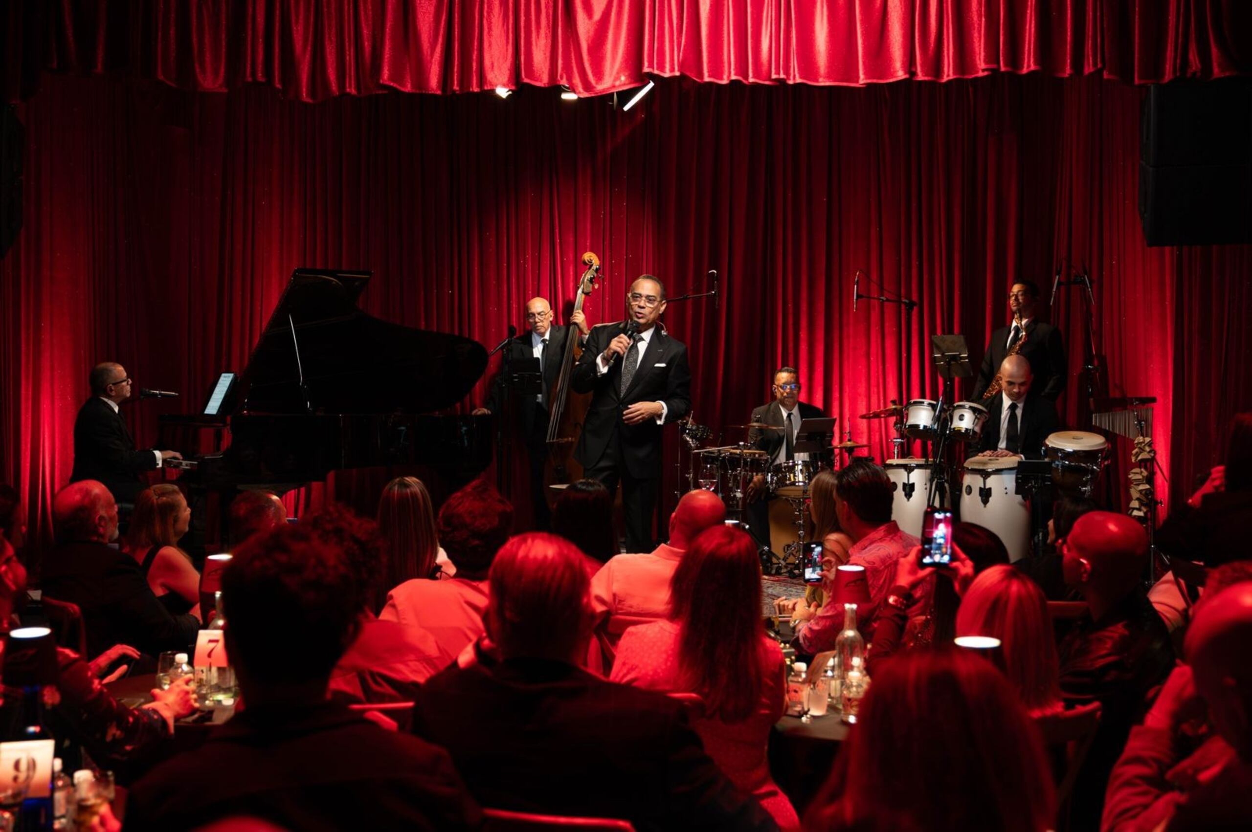 Gilberto Santa Rosa preentará el 14 y 15 de febrero en el Coliseo de Puerto Rico.