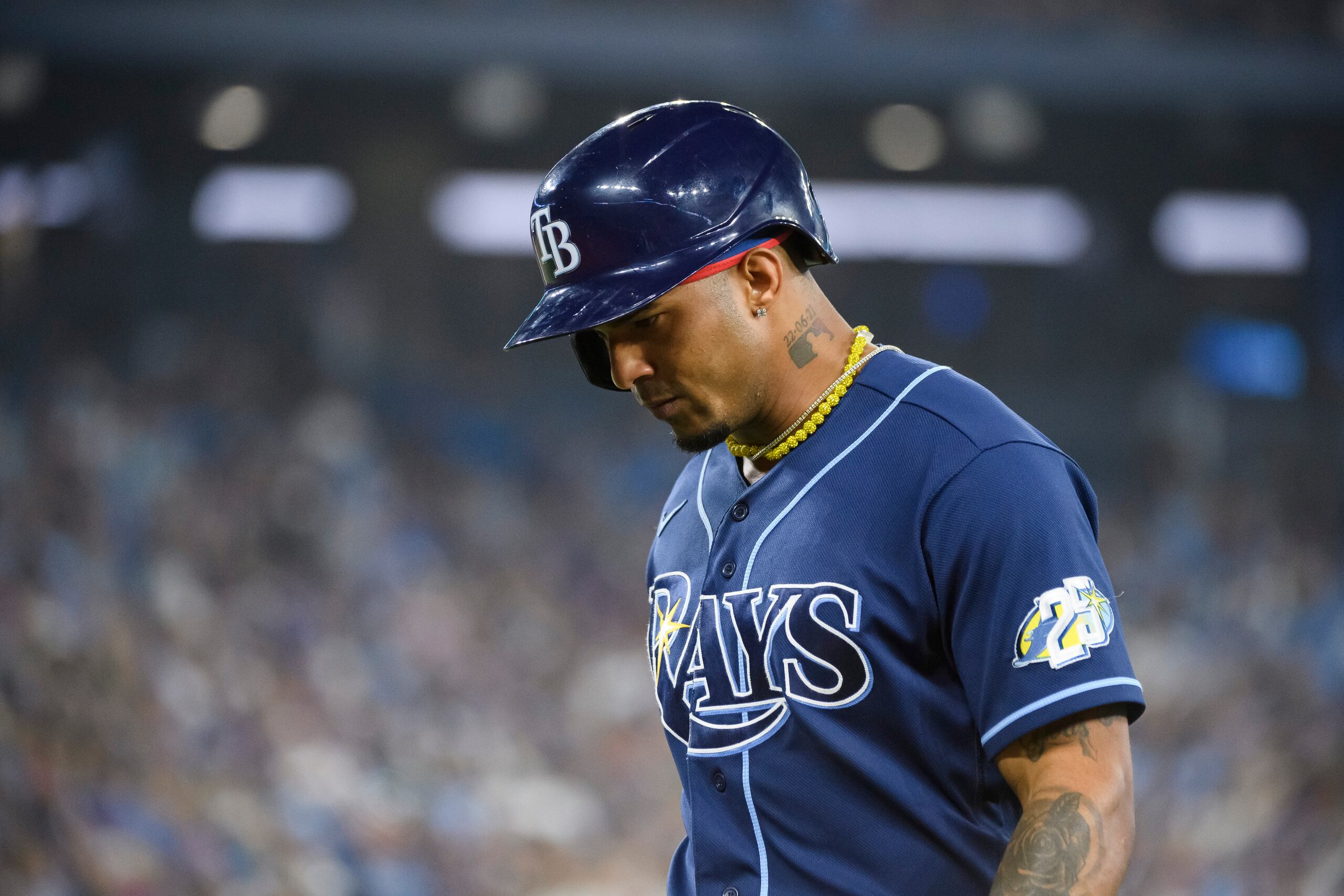 El dominicano Wander Franco, de los Rays de Tampa Bay, aparece alegadamente el redes sociales con una niña de 14 años.